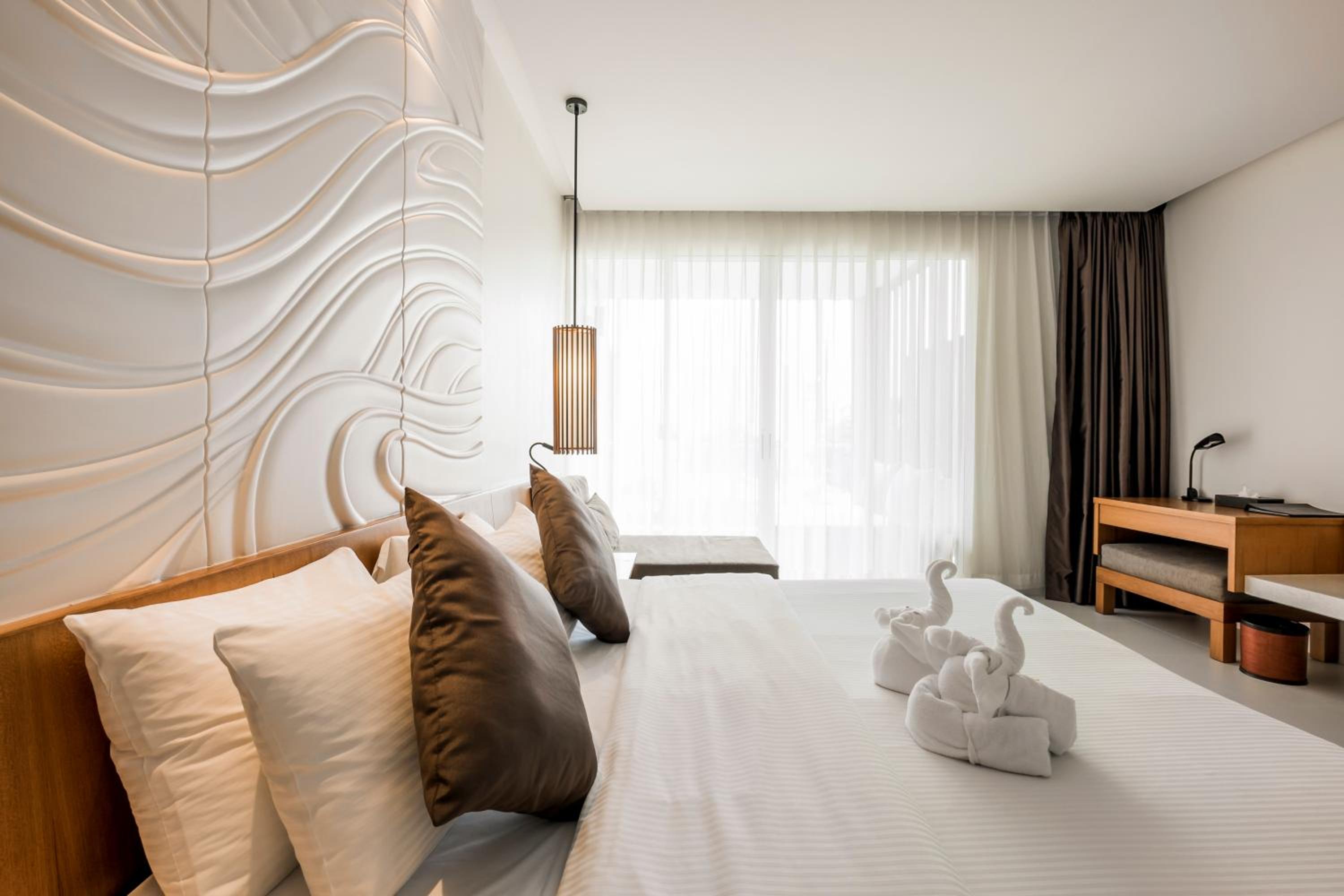 Deluxe Double or Twin Room - Photo 13