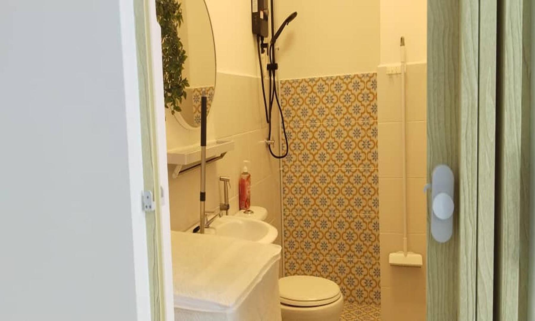 Two-Bedroom Apartment - Photo 2