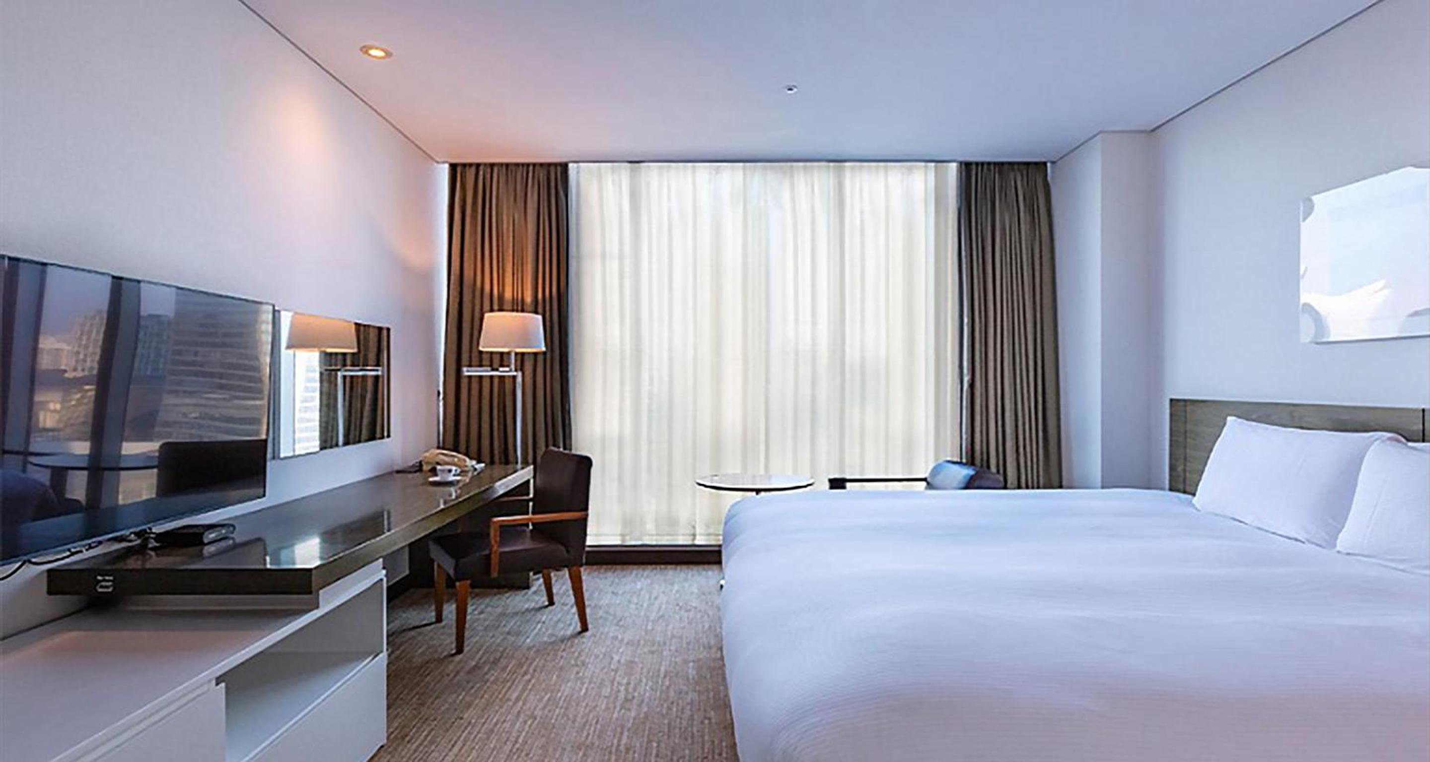Room Assigned at Checkin (Double or Twin) - 18:00 Check In / 1 Night Stay Only - Photo 3