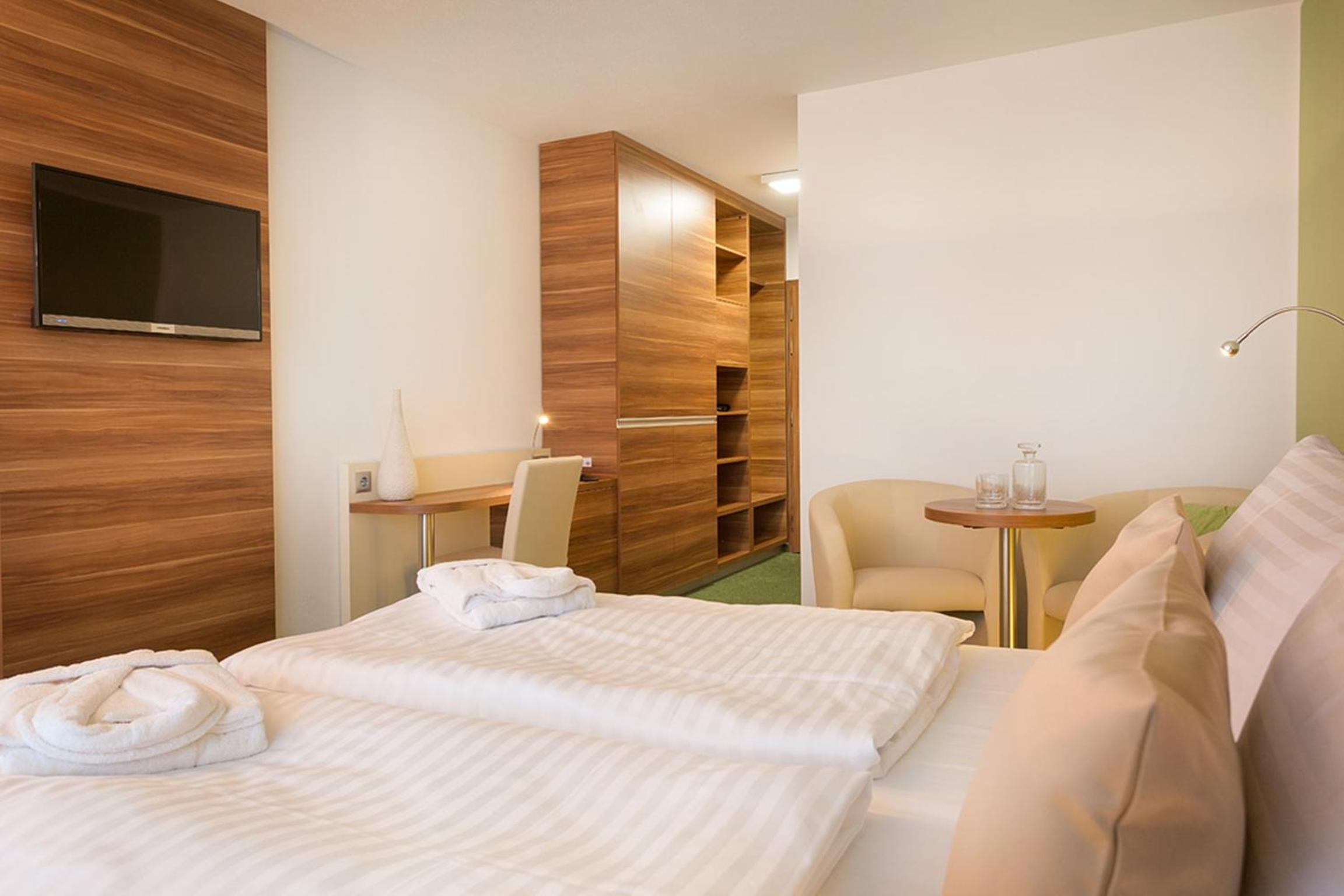Double Room - Photo 2