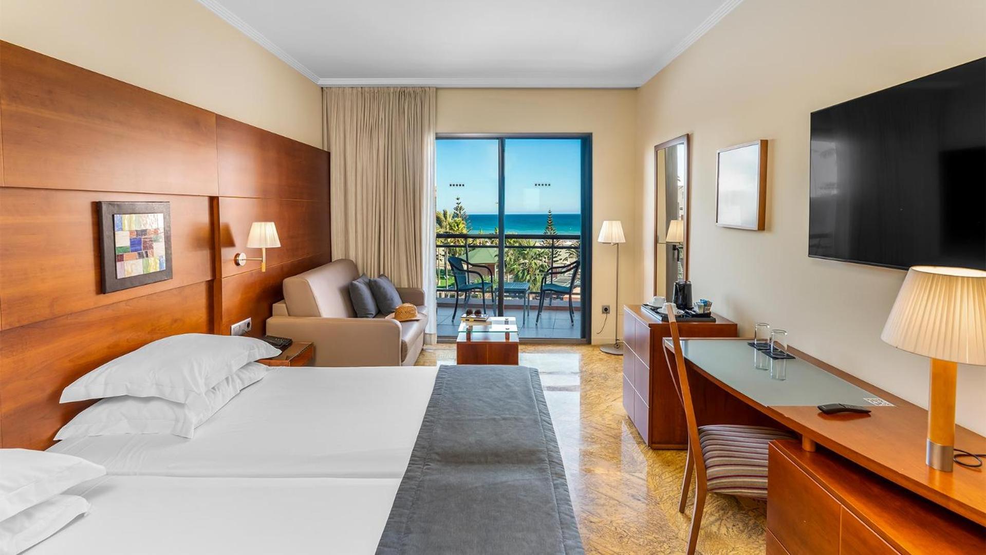 Habitación Familiar Superior (2 Adultos + 2 Niños)