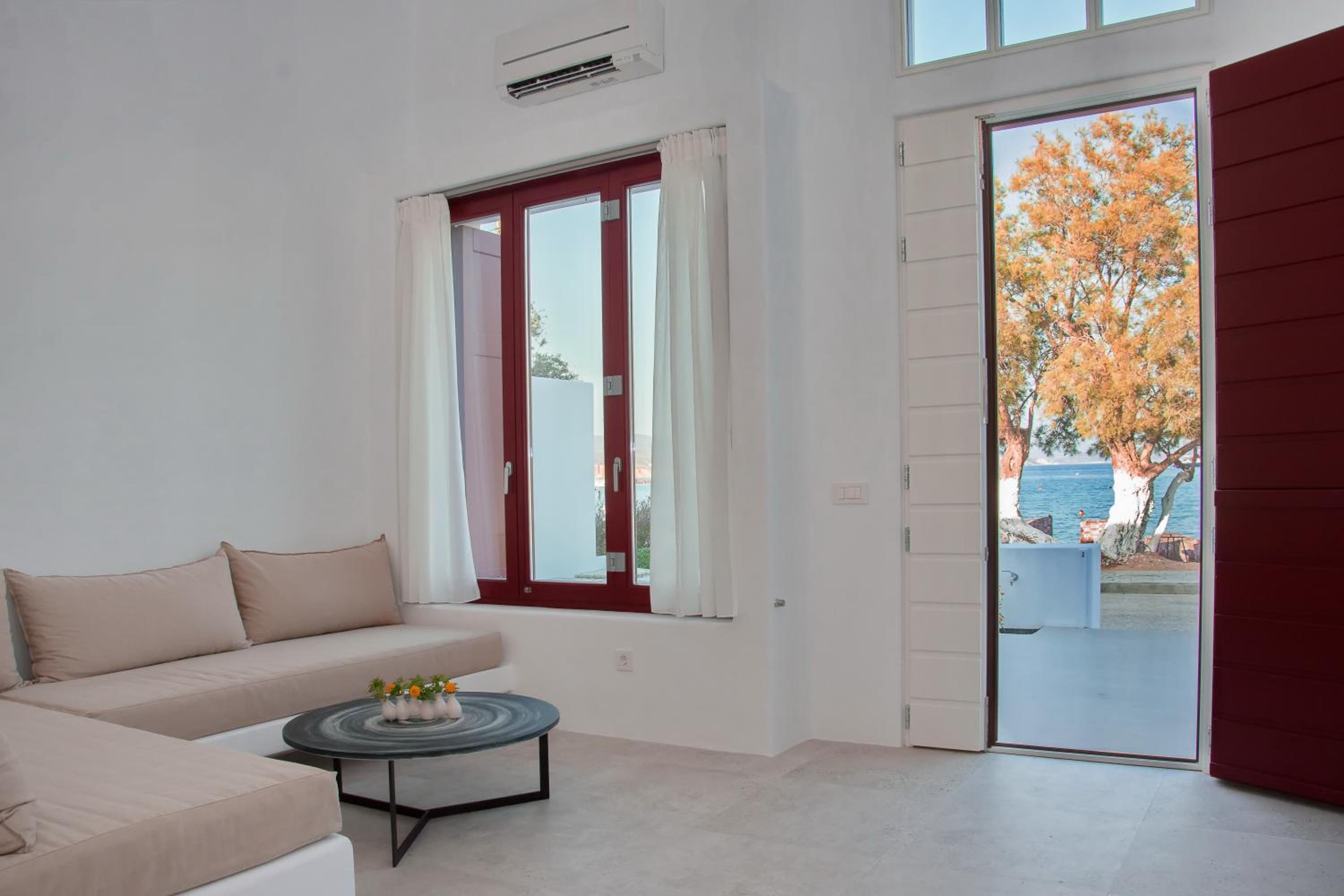 Deluxe Suite with Sea View photo 1