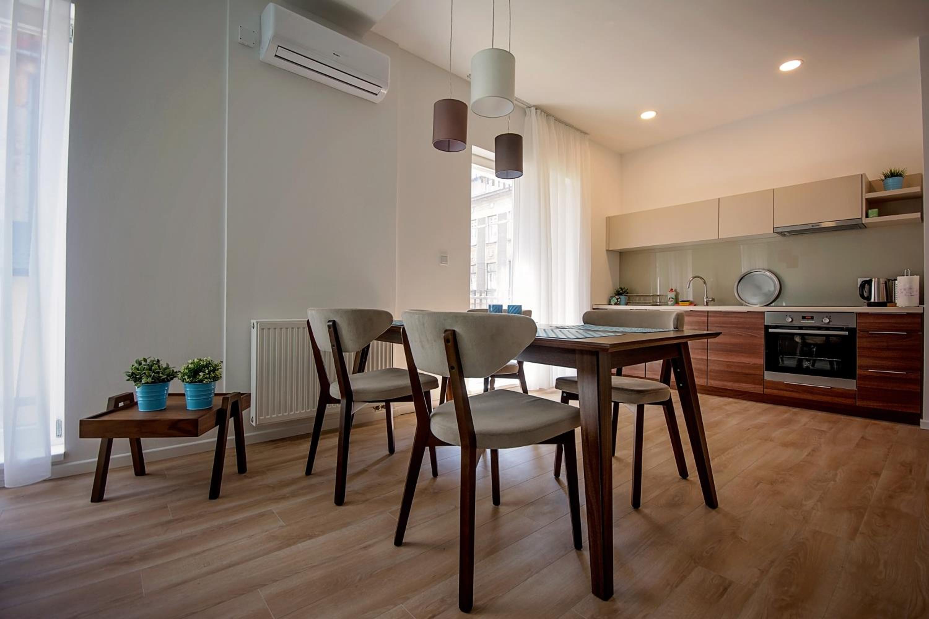 Two-Bedroom Apartment with Balcony photo 3