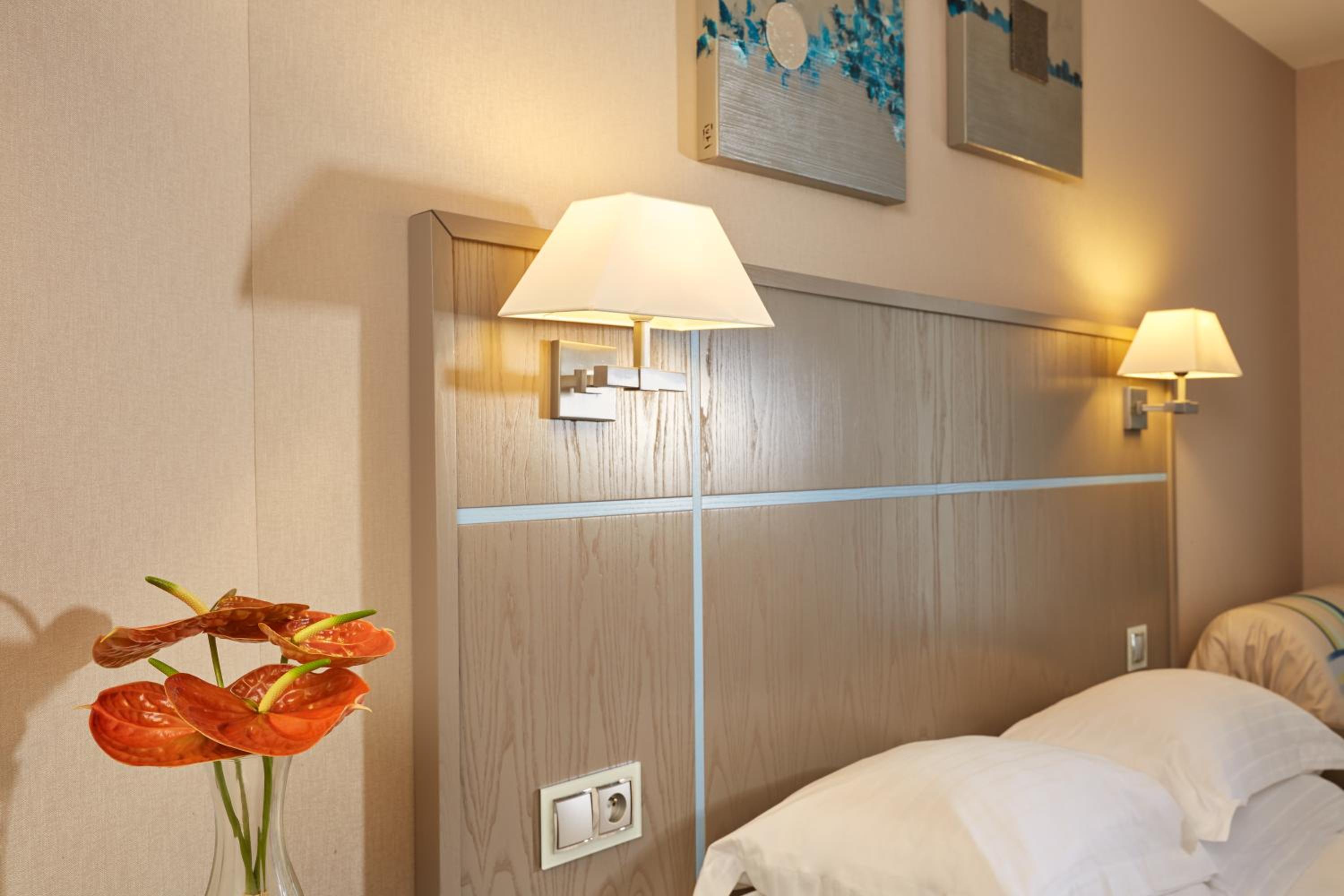Double Room with Bath photo 2