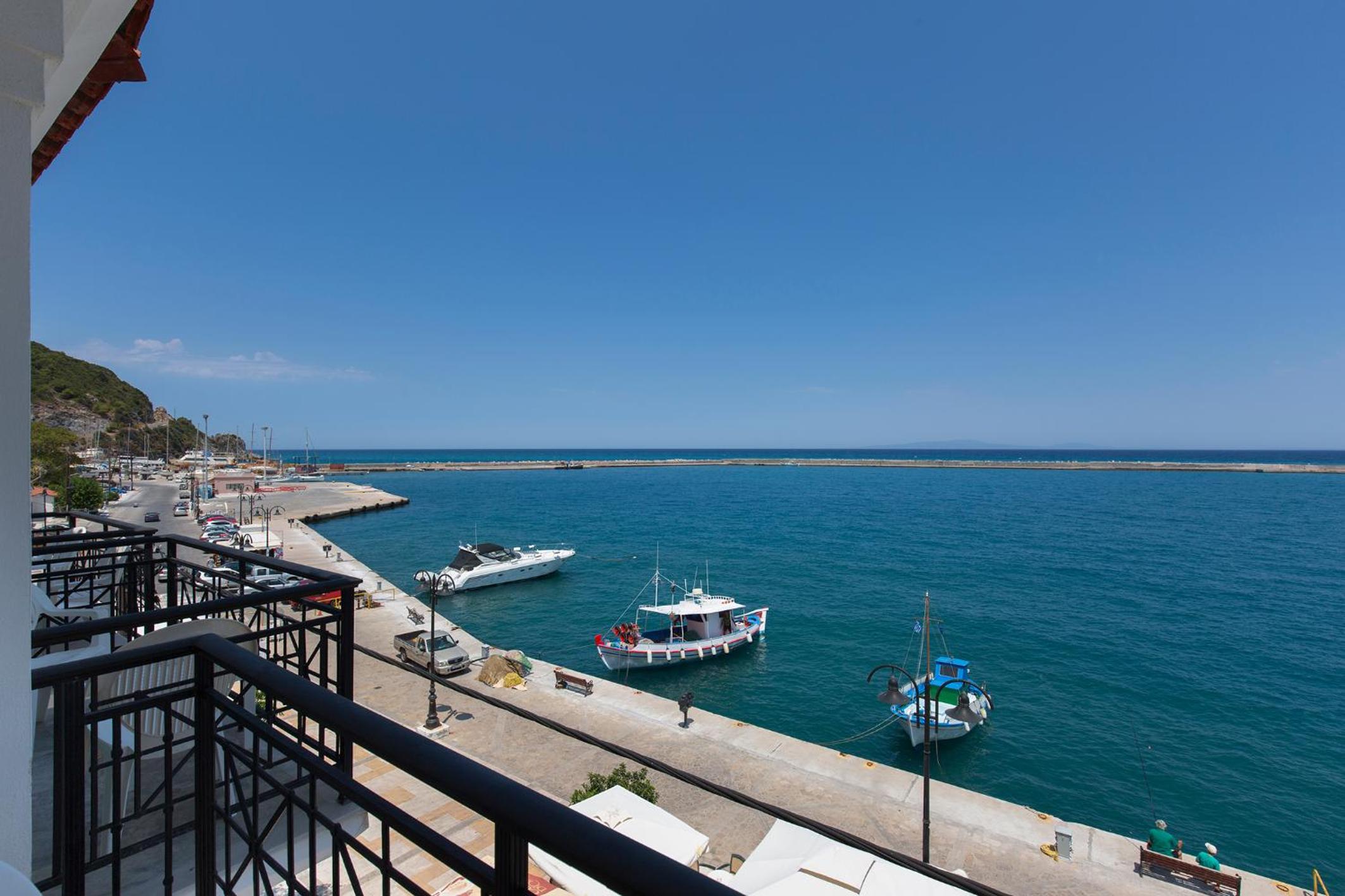 Twin Room with Sea View - Photo 3
