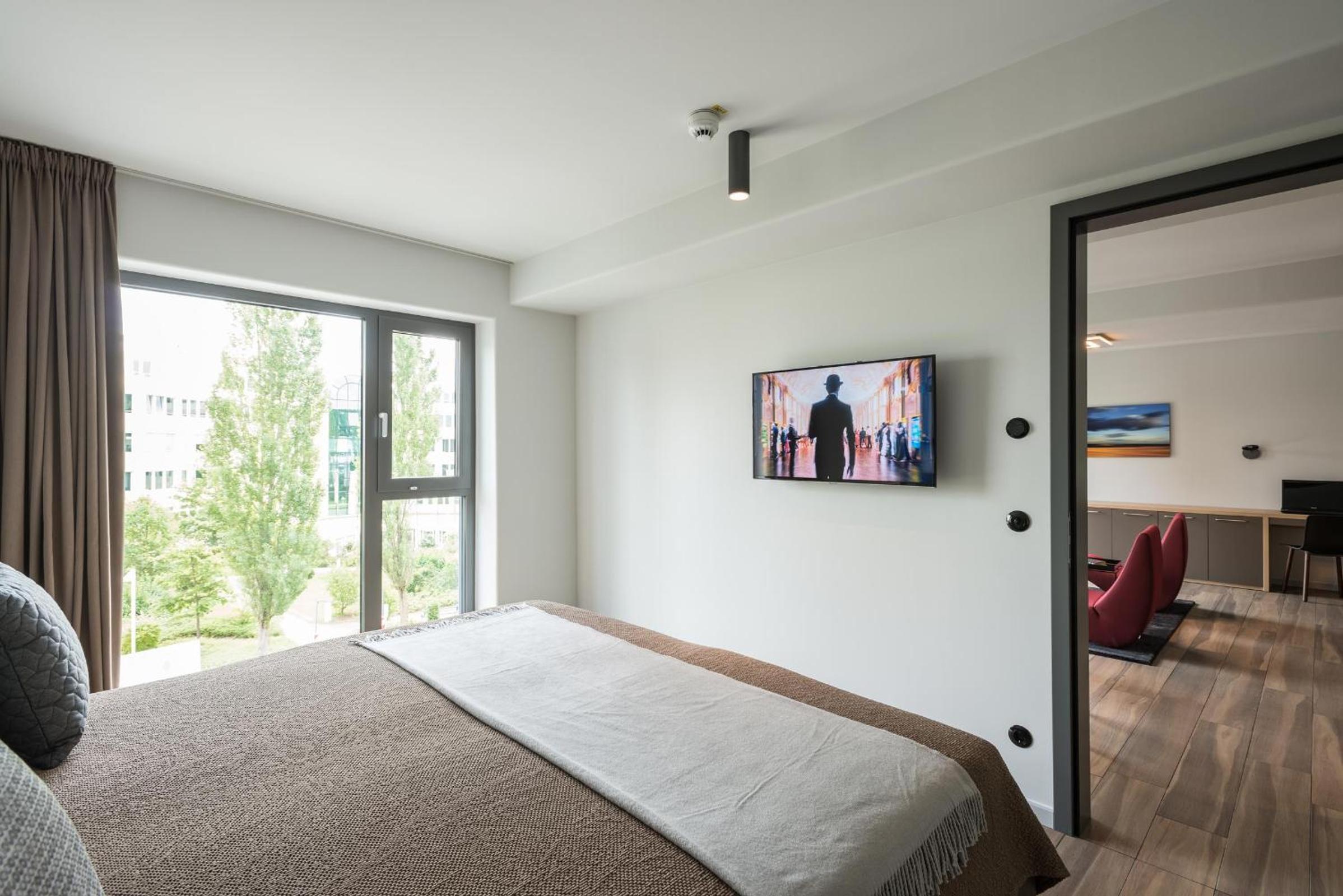 One-Bedroom Suite photo 2