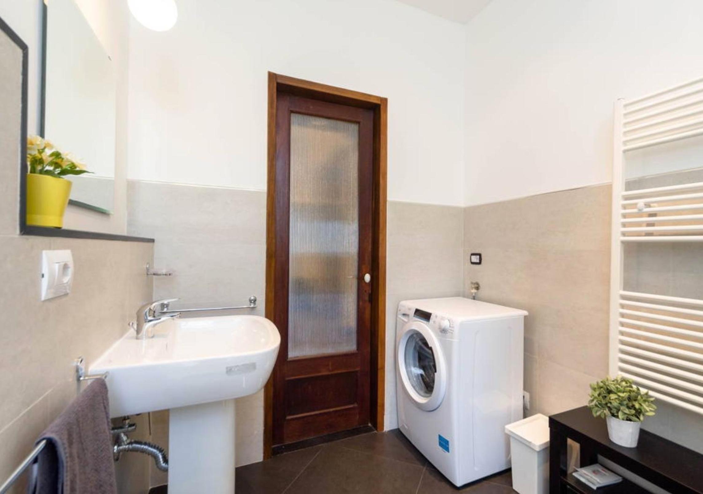 Apartment with Sea View - Photo 10