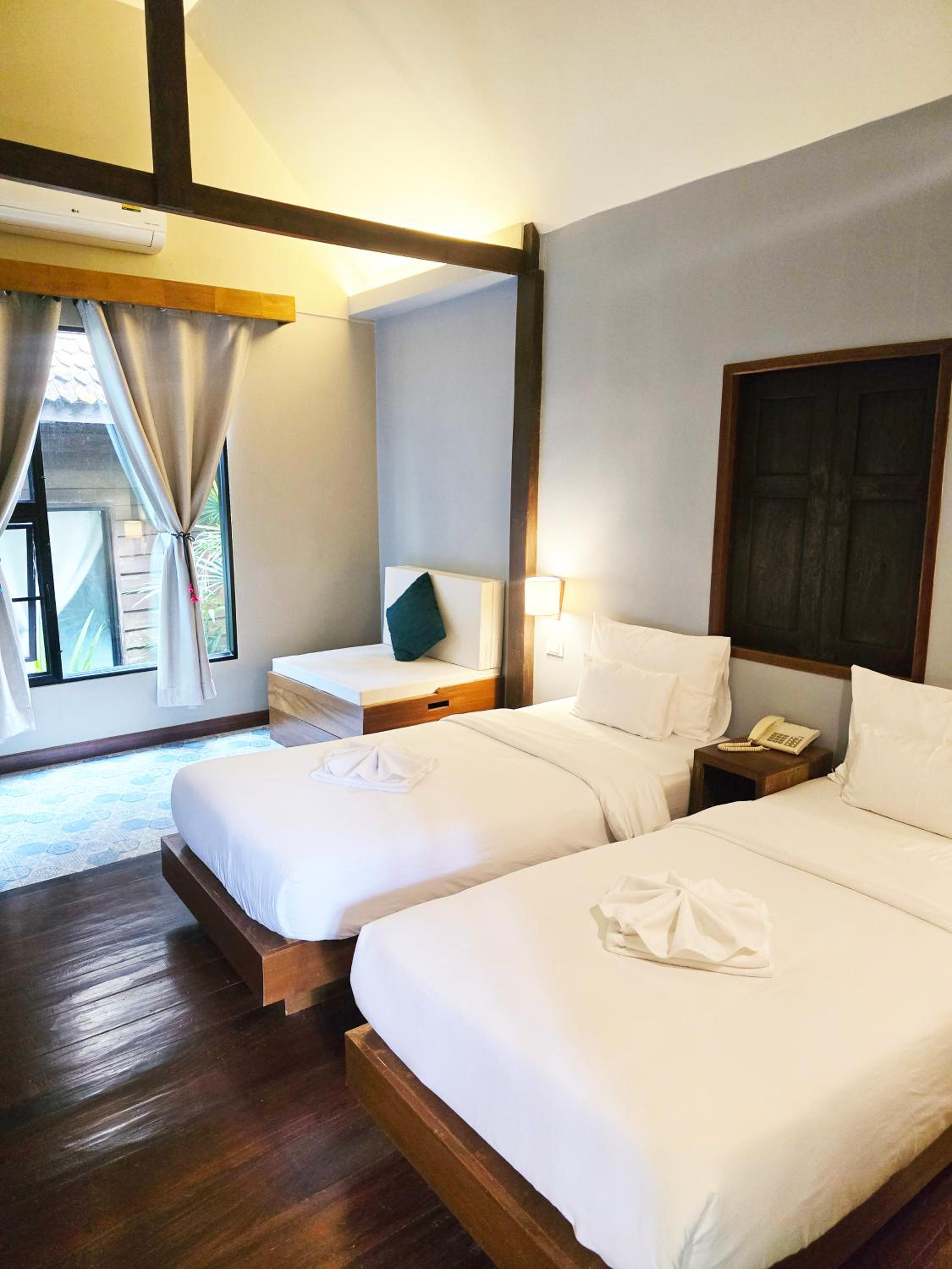 Deluxe Twin Room photo 2