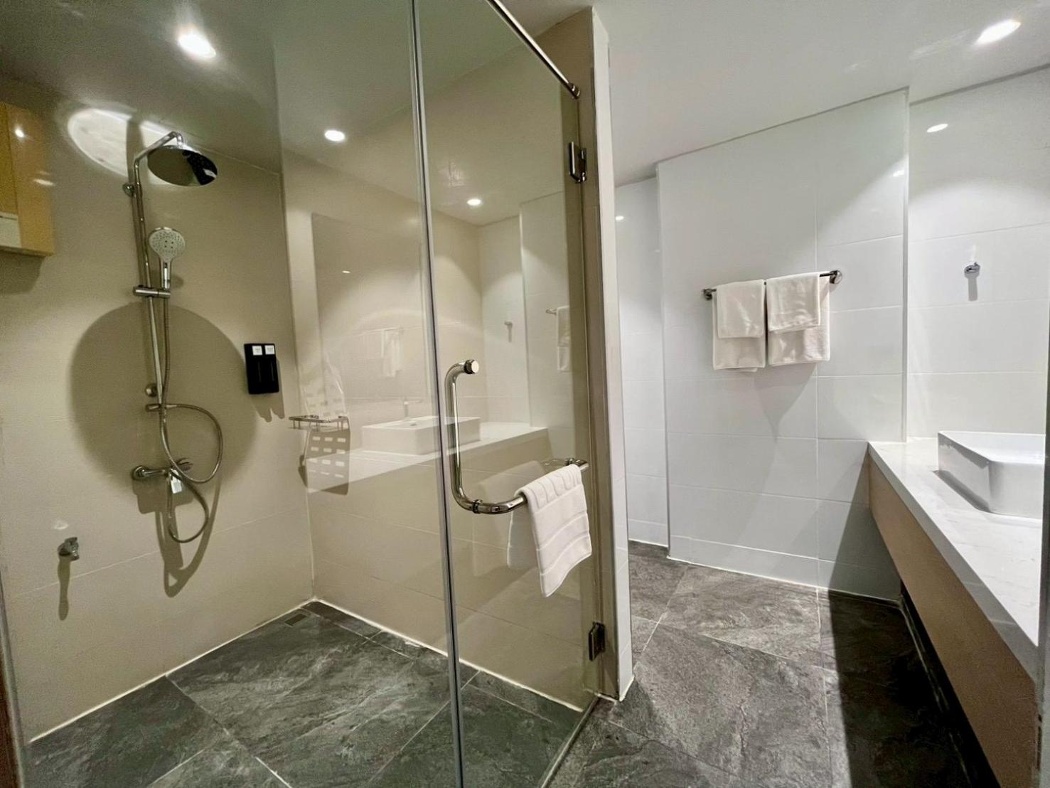 Two-Bedroom Suite photo 3