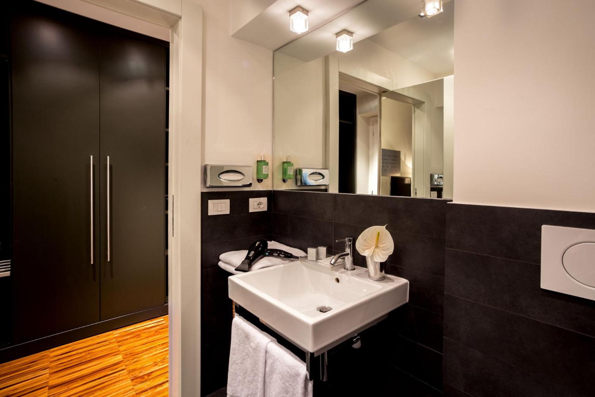 Superior Double or Twin Room photo 2