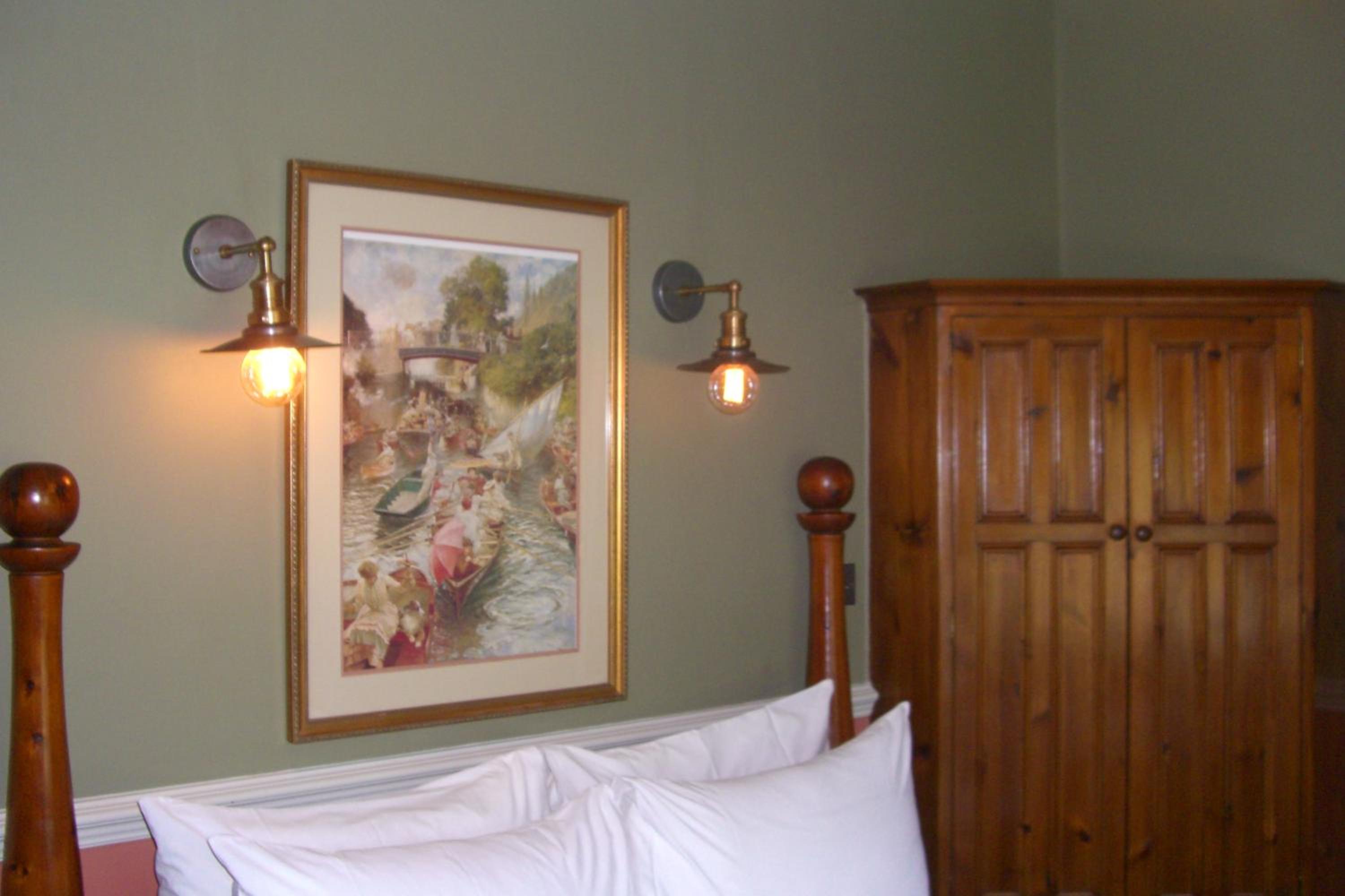 Double Room with External Private Bathroom - Photo 8
