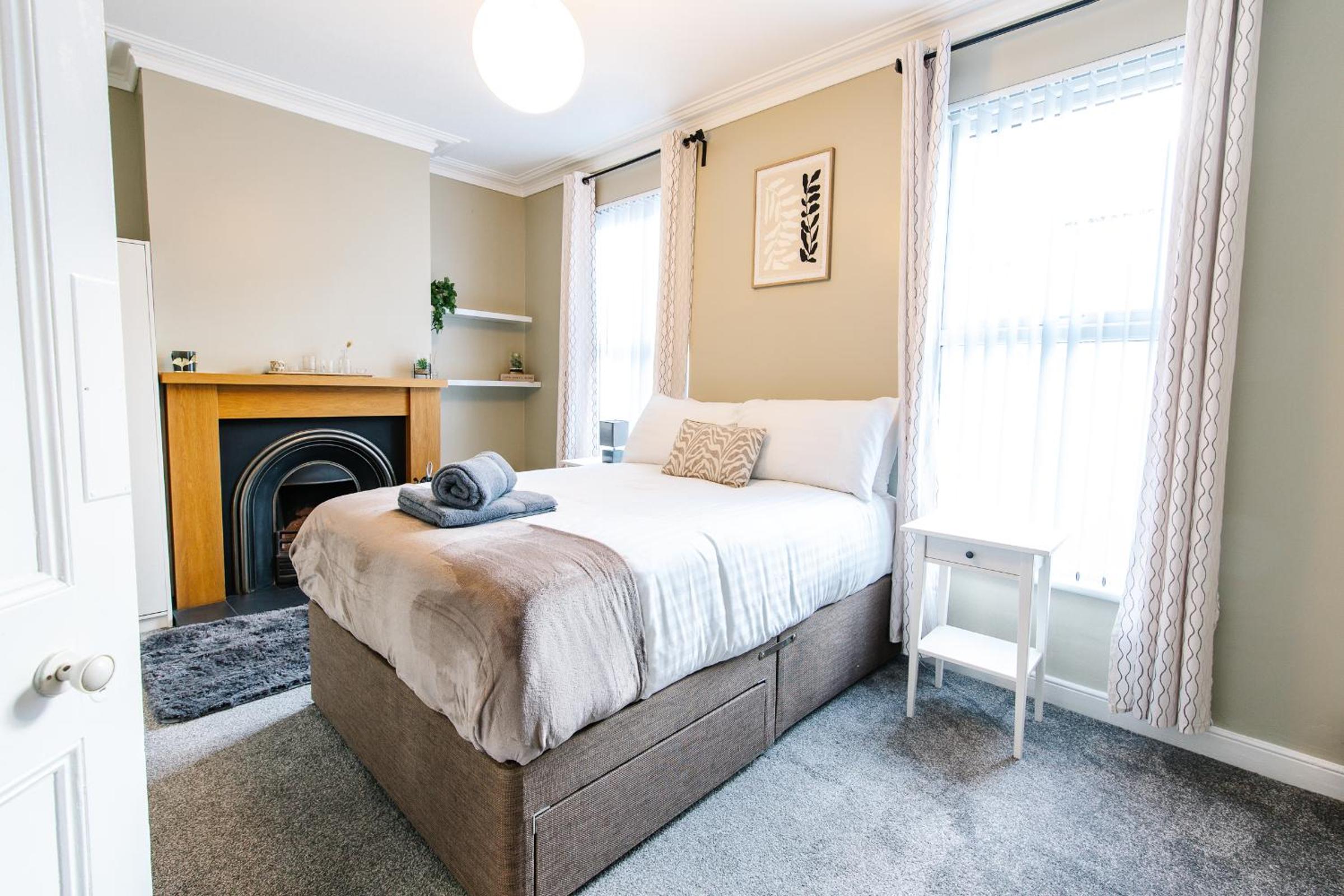 Four-Bedroom Deluxe Apartment