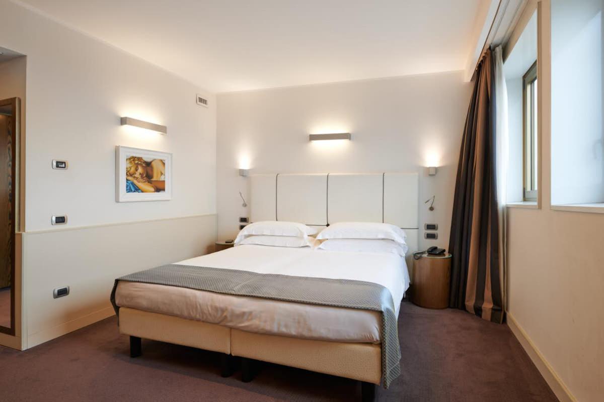 Deluxe Twin Room - Photo 2