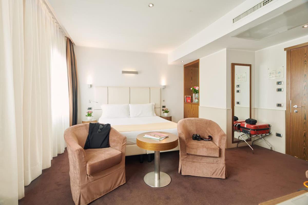 Deluxe Twin Room - Photo 1
