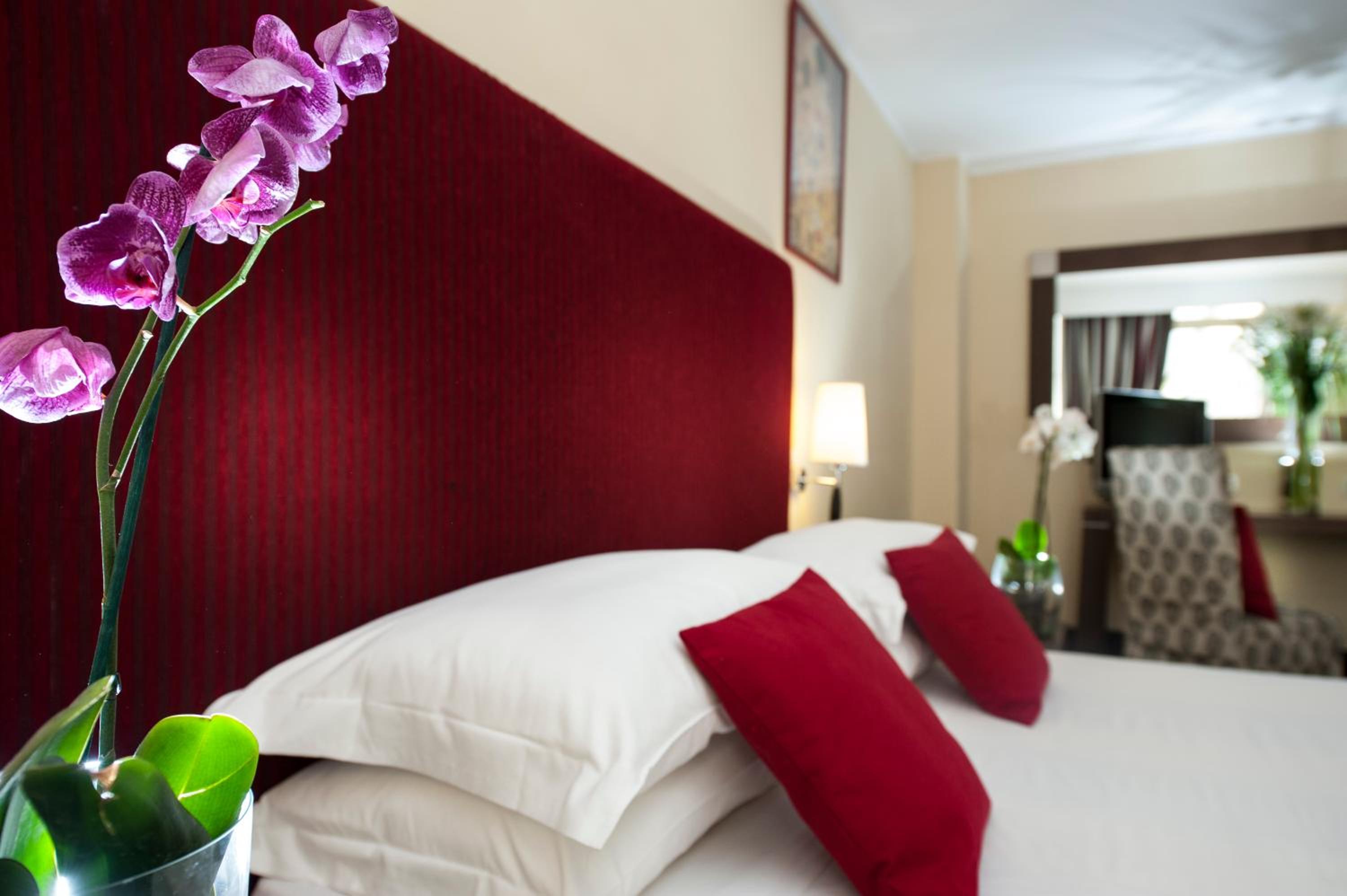 Double or Twin Room photo 3