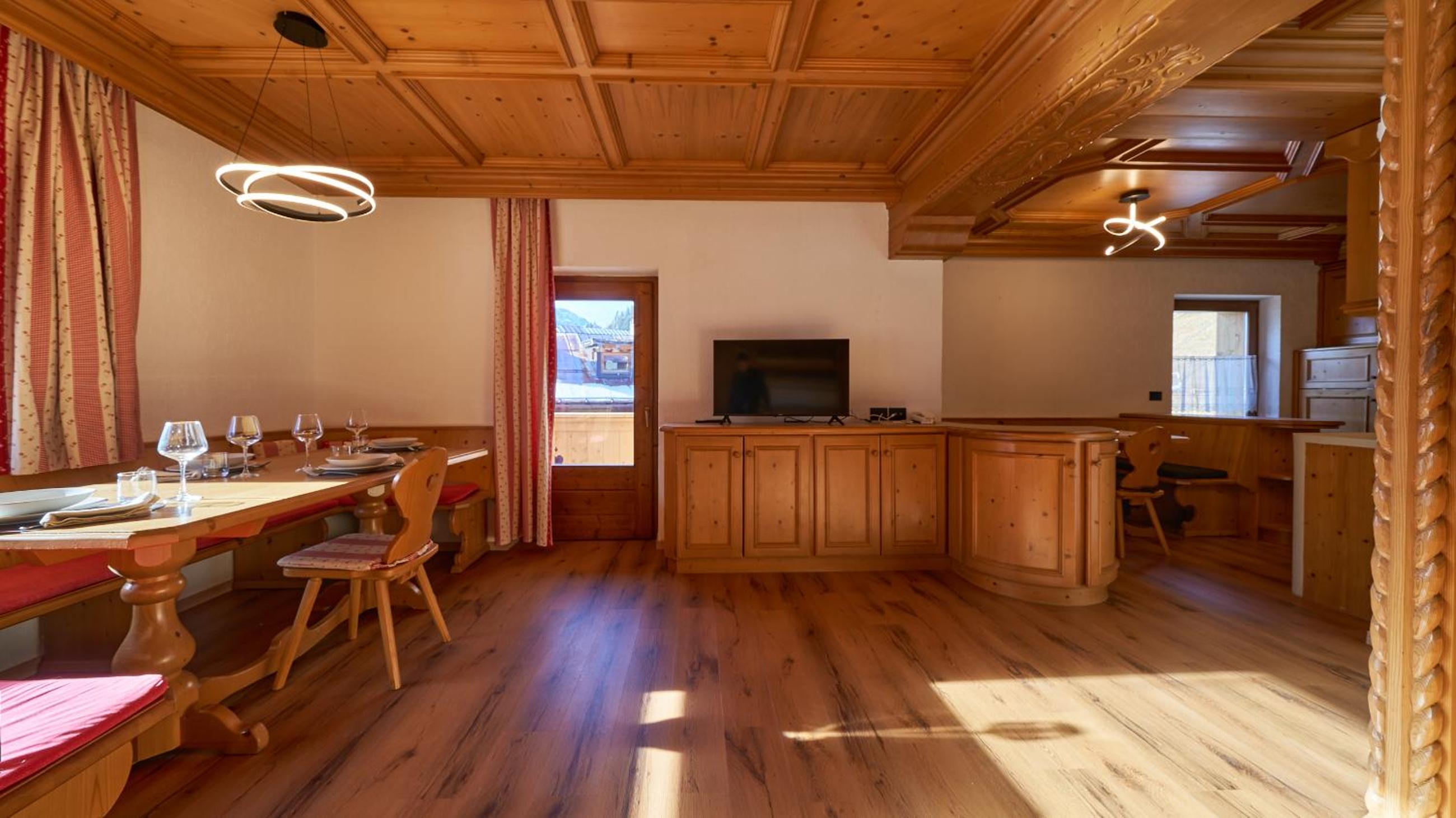 Two-Bedroom Apartment with Mountain View photo 1