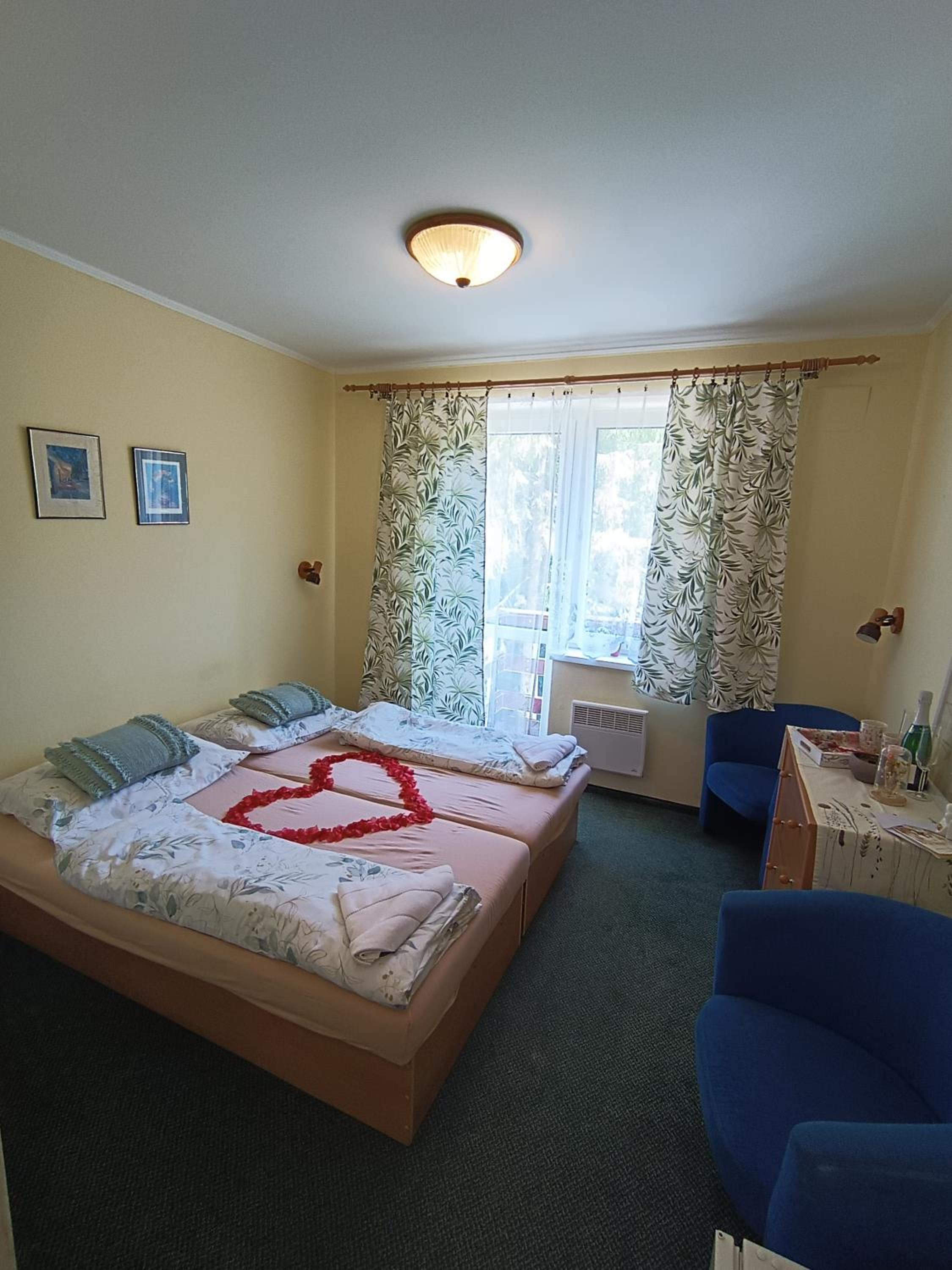 Standard Double or Twin Room with Balcony photo 3
