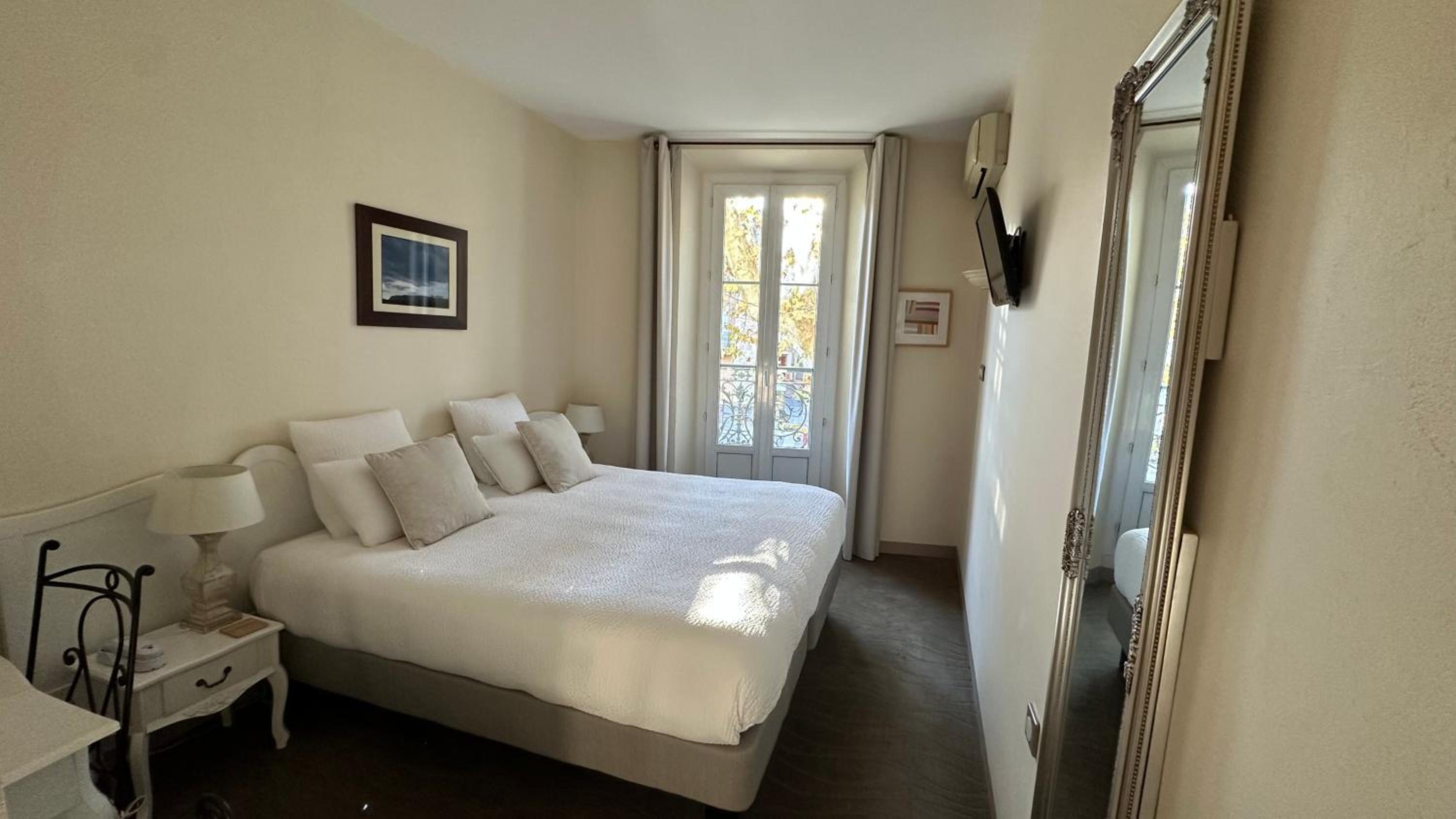 Double or Twin Room with Private Bathroom