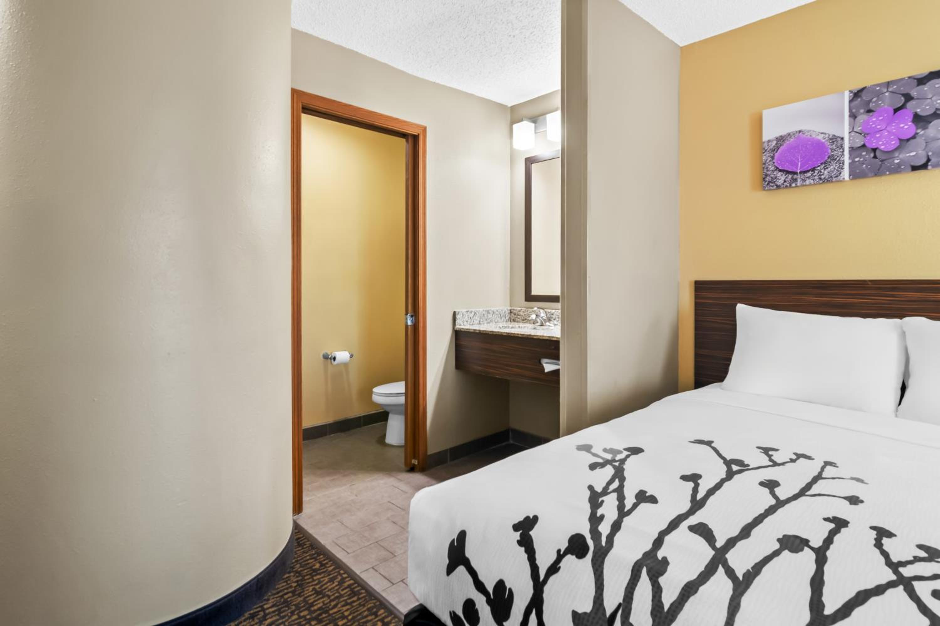 Double Room with Two Double Beds - Non Smoking - Photo 5
