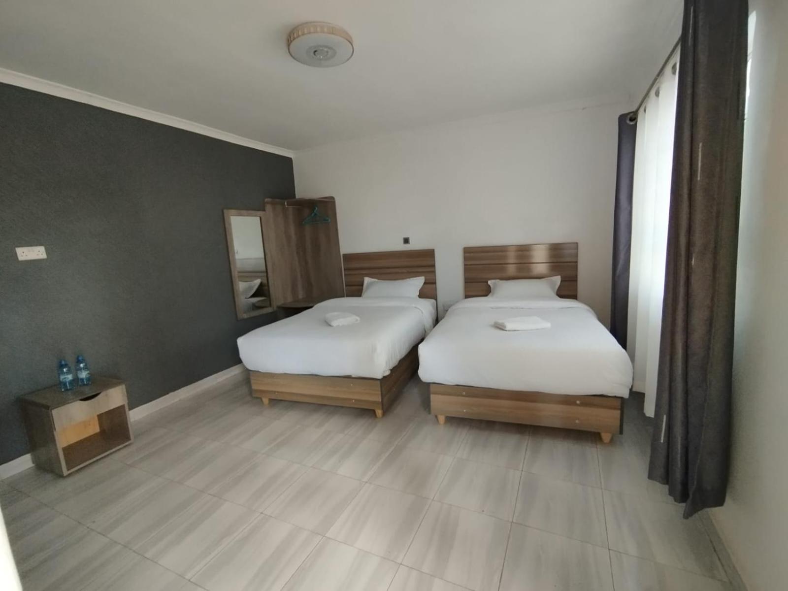 Double Room with Private Bathroom photo 2