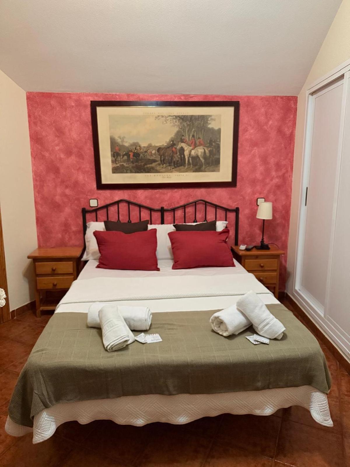 Twin Room - Photo 1
