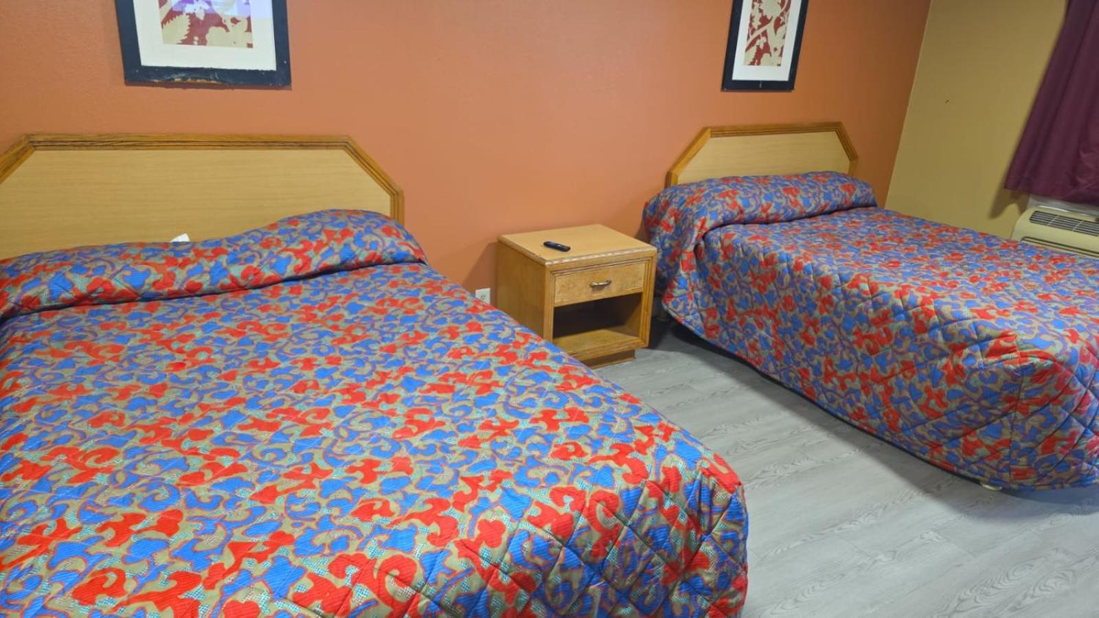 2 Queen Beds Non-Smoking - Photo 3