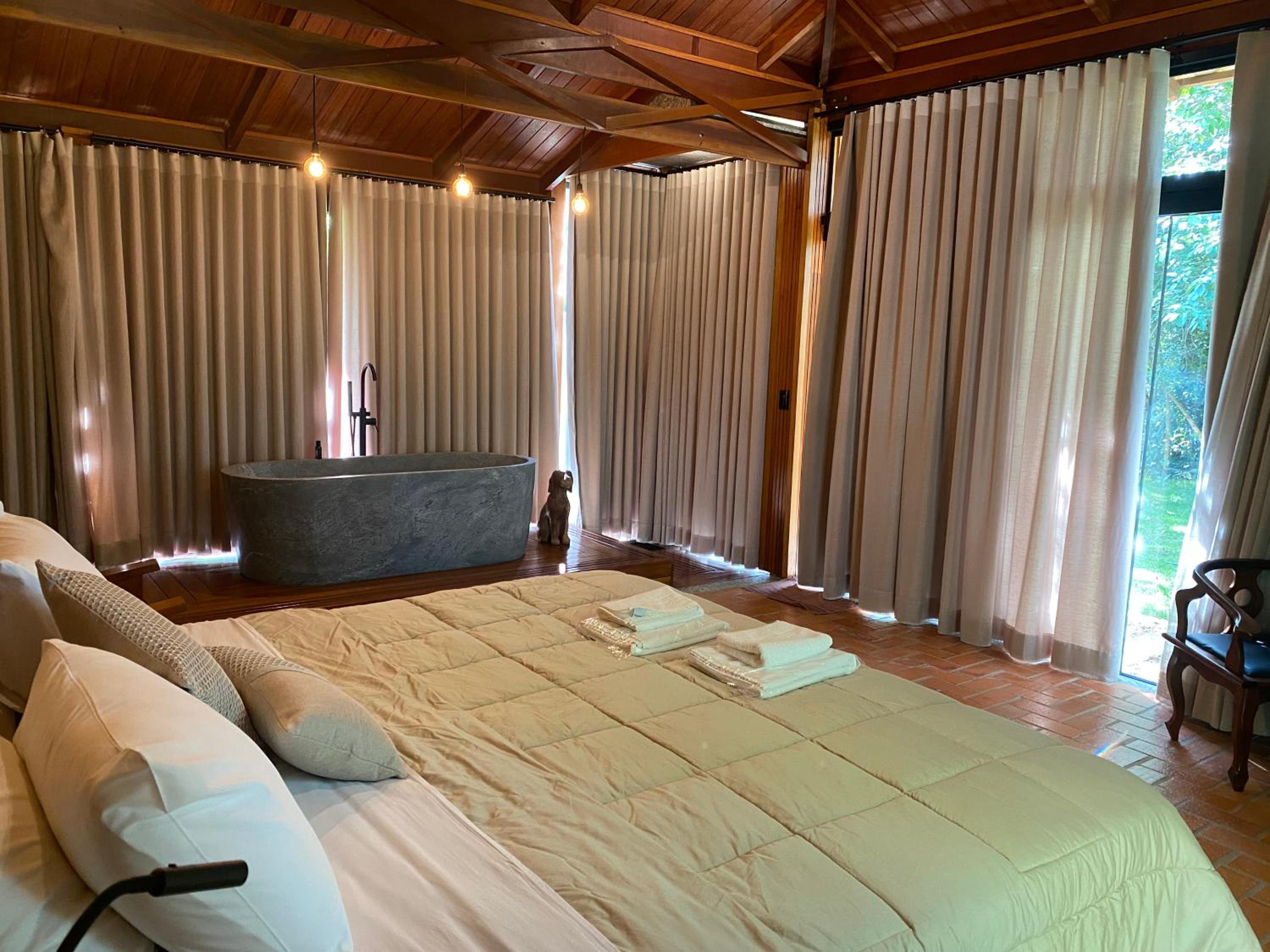 Deluxe Bungalow with Garden View photo 2