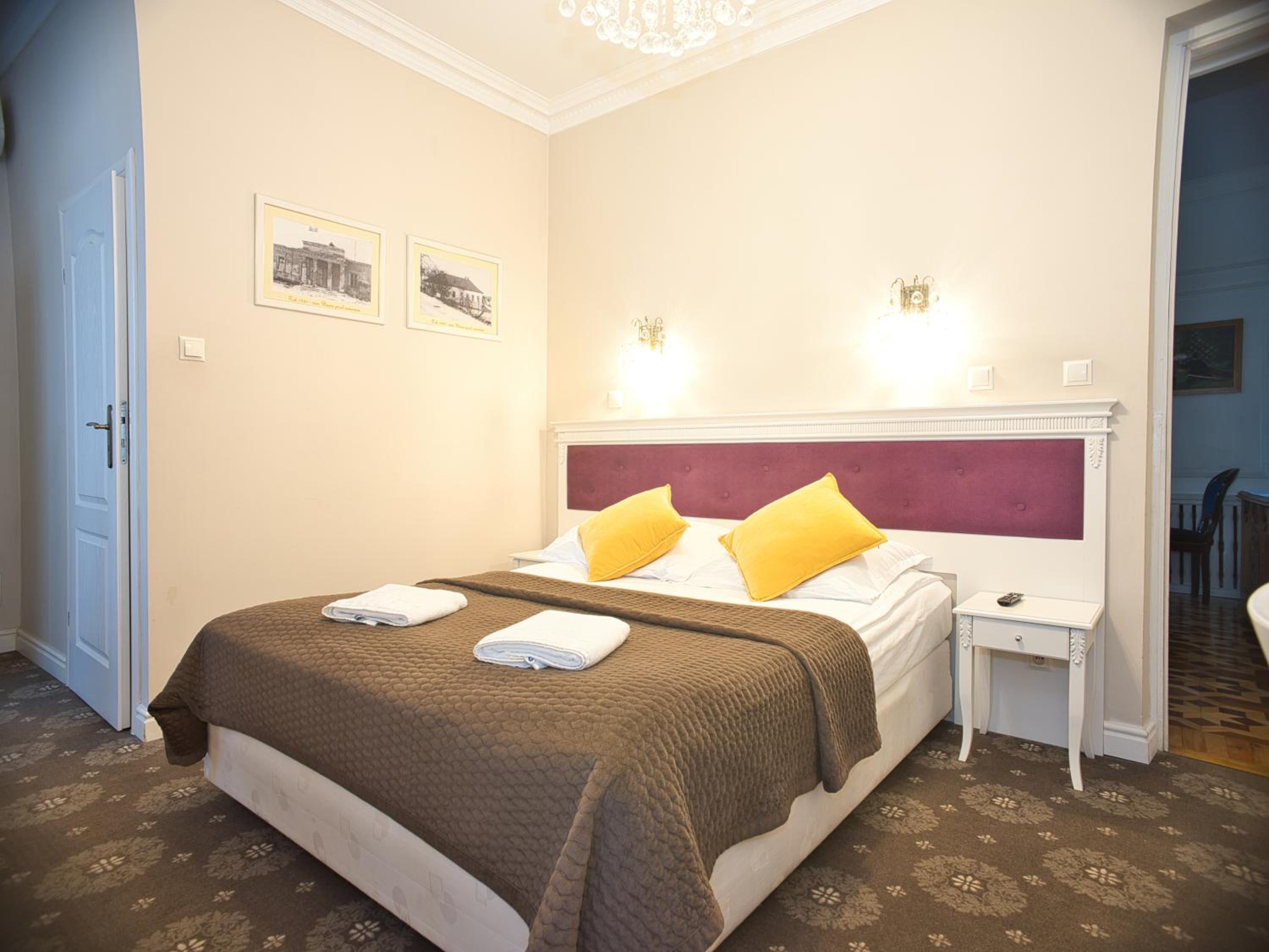 Double Room - Photo 2