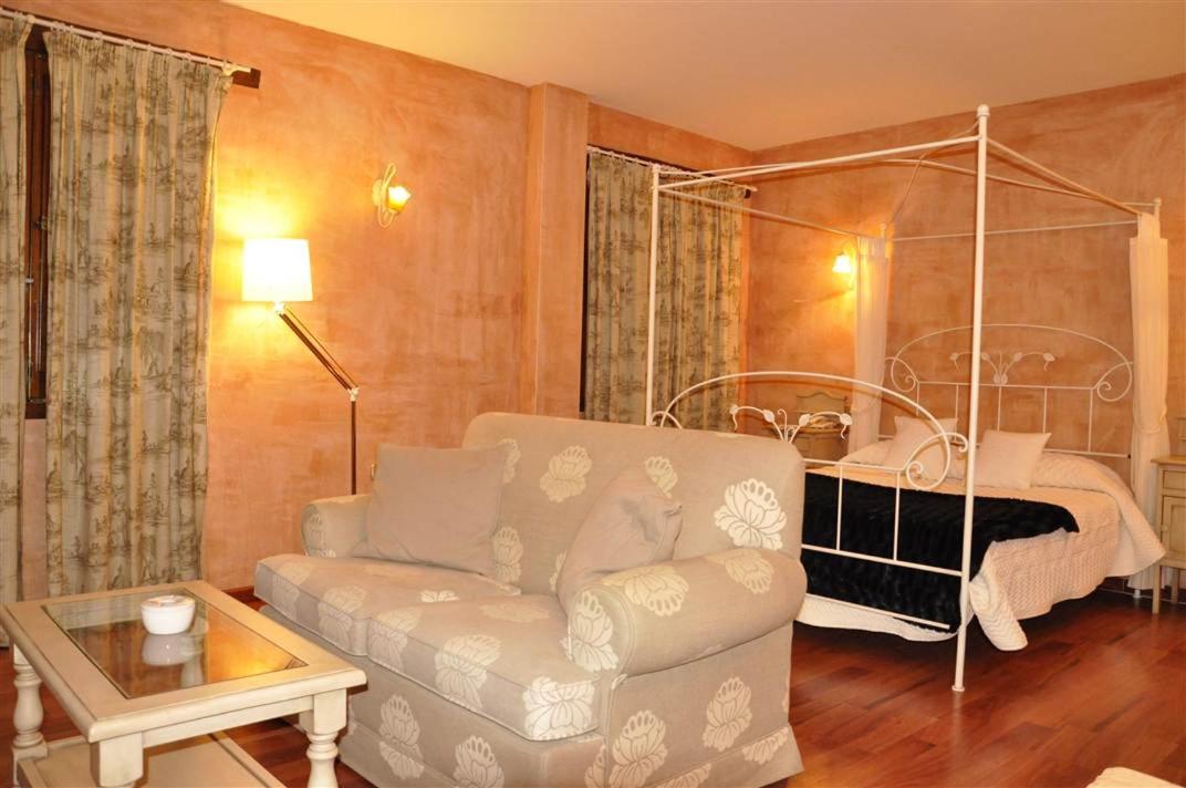 Suite - Photo 5