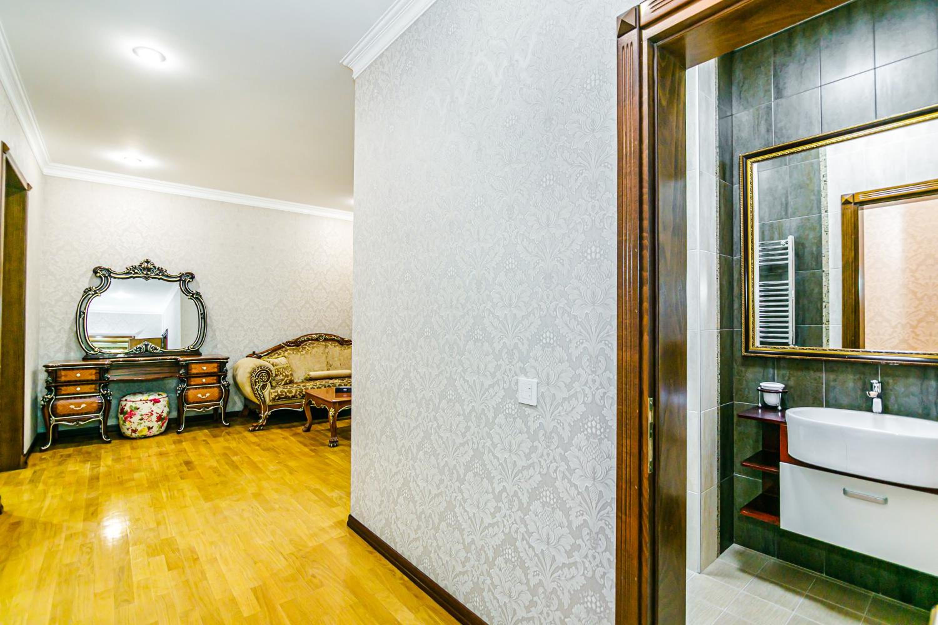 Junior Suite with Balcony
