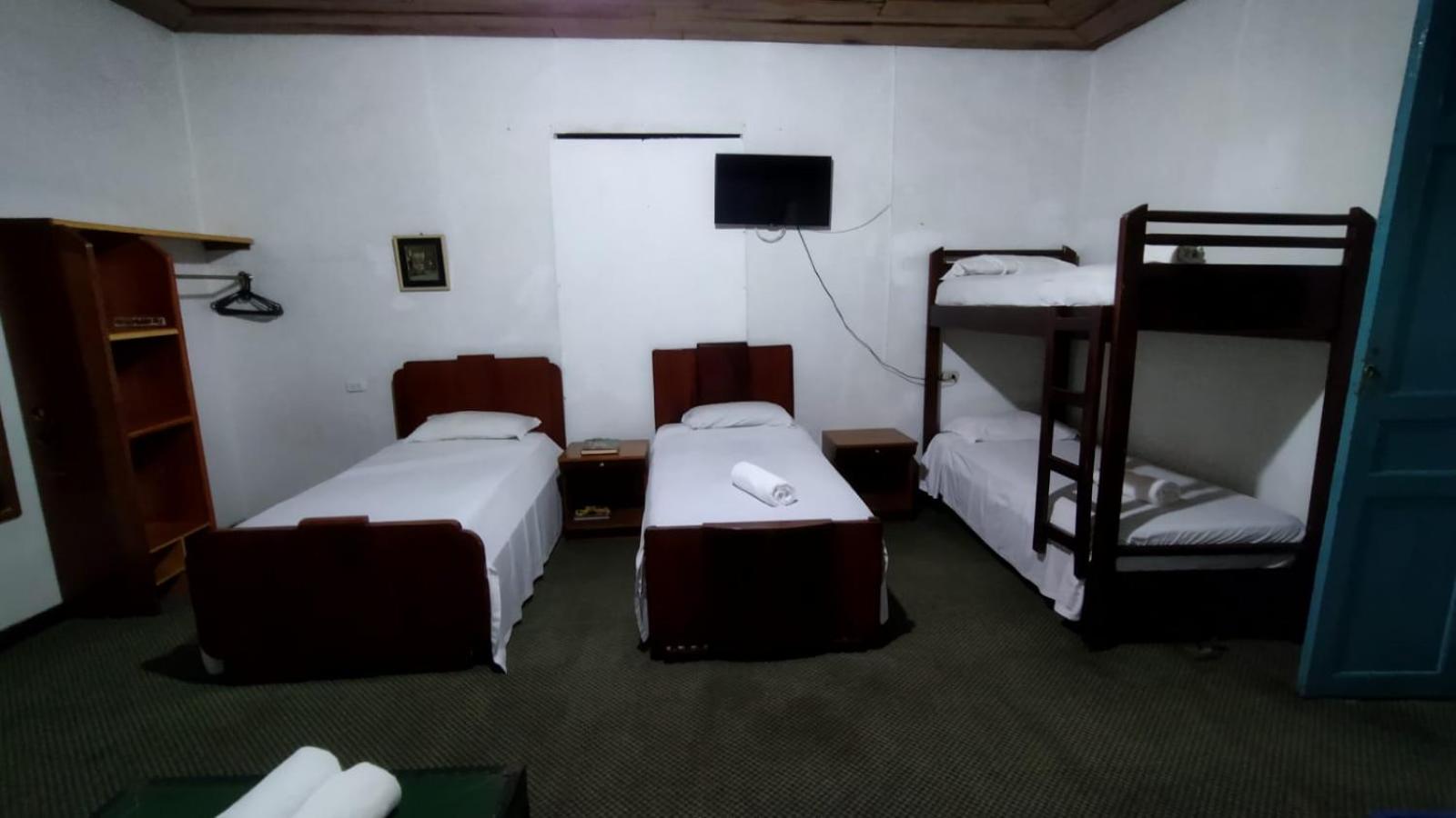 Classic Quadruple Room photo 3