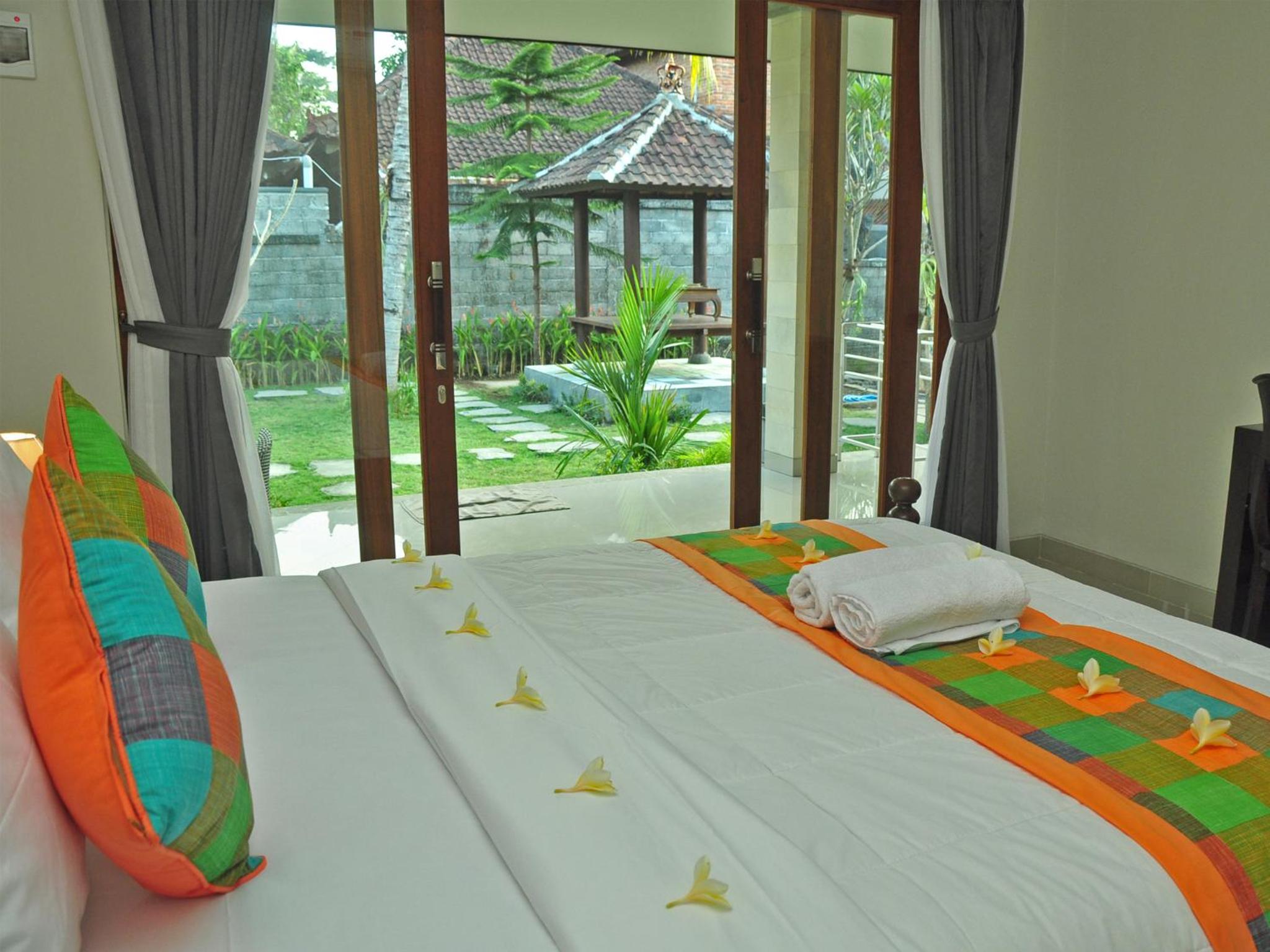 Double Room with Private Bathroom - Photo 17