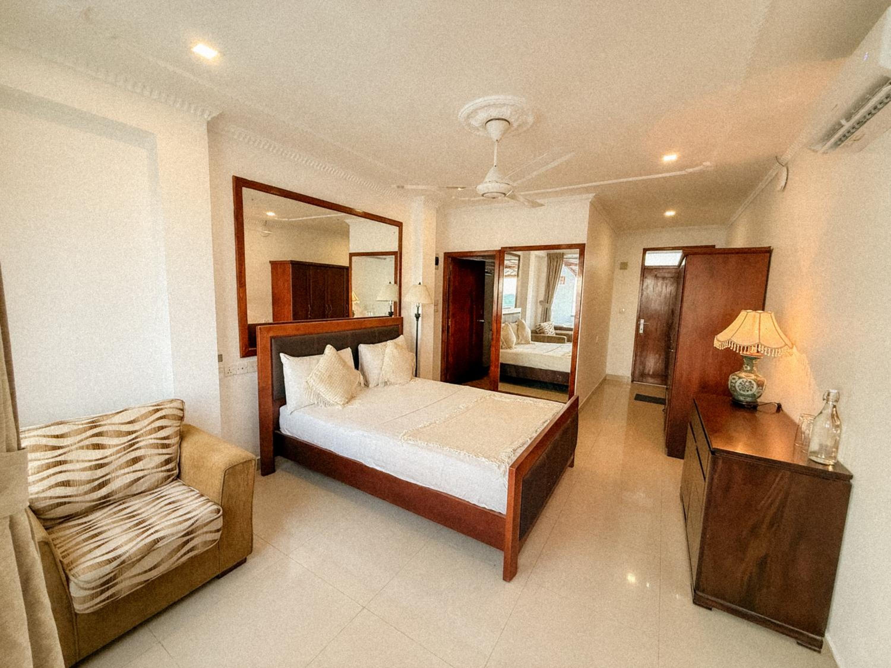Queen Room with Sea View