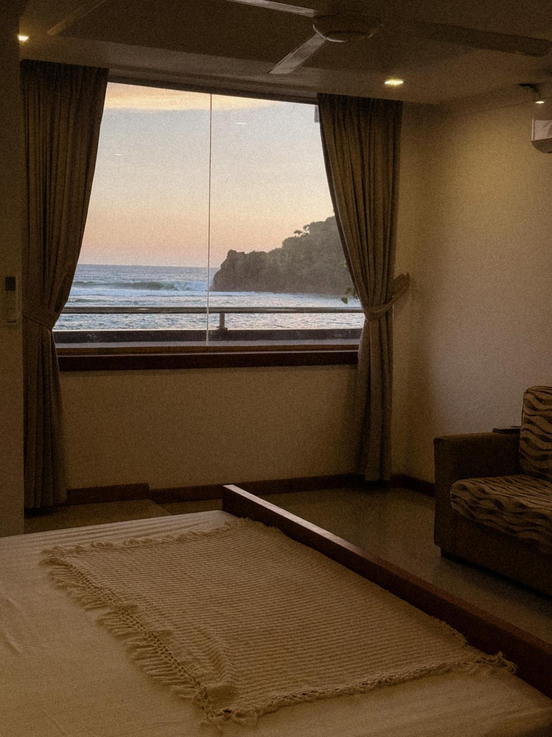 Family Room with Sea View