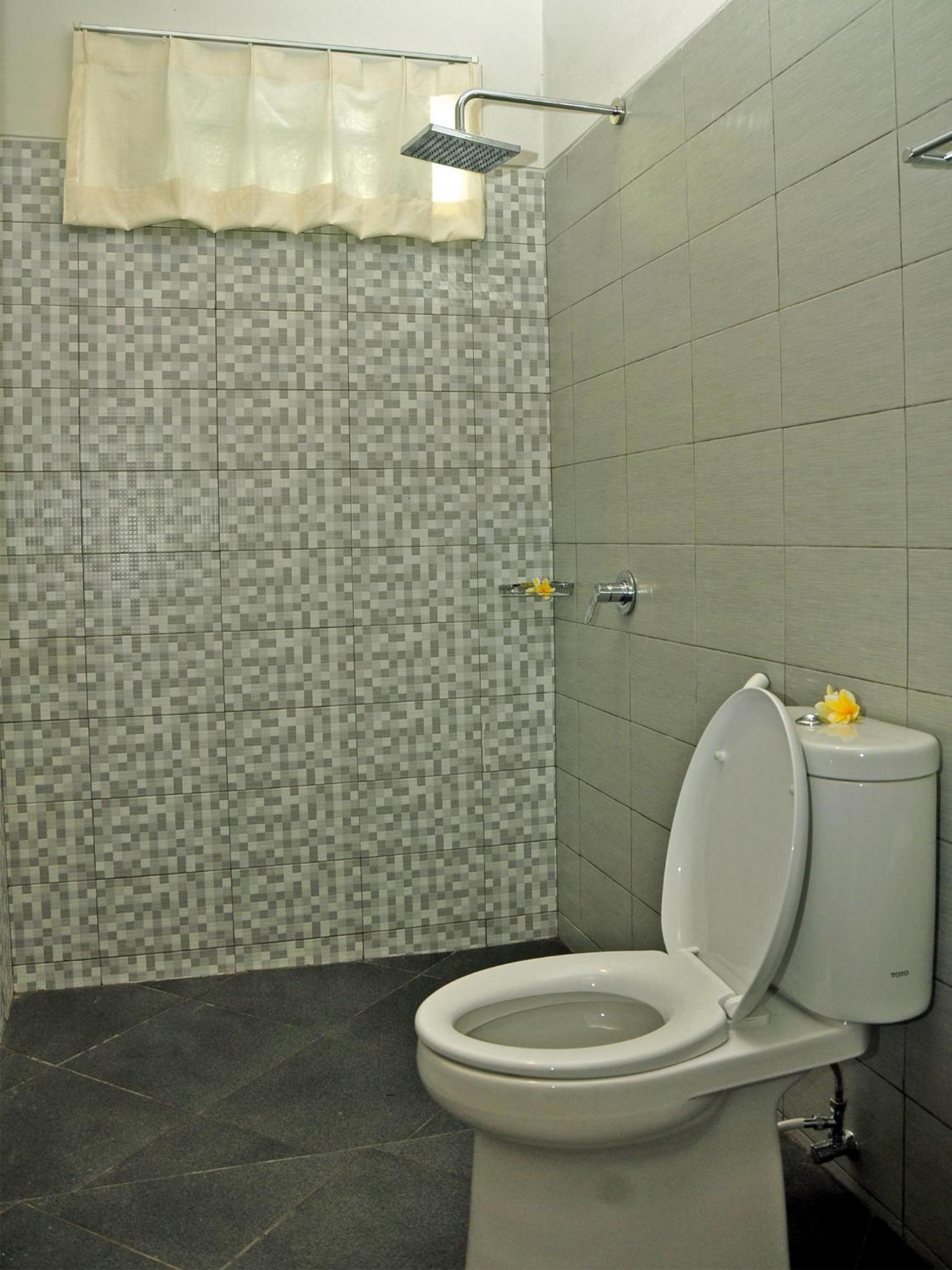 Double Room with Private Bathroom - Photo 7