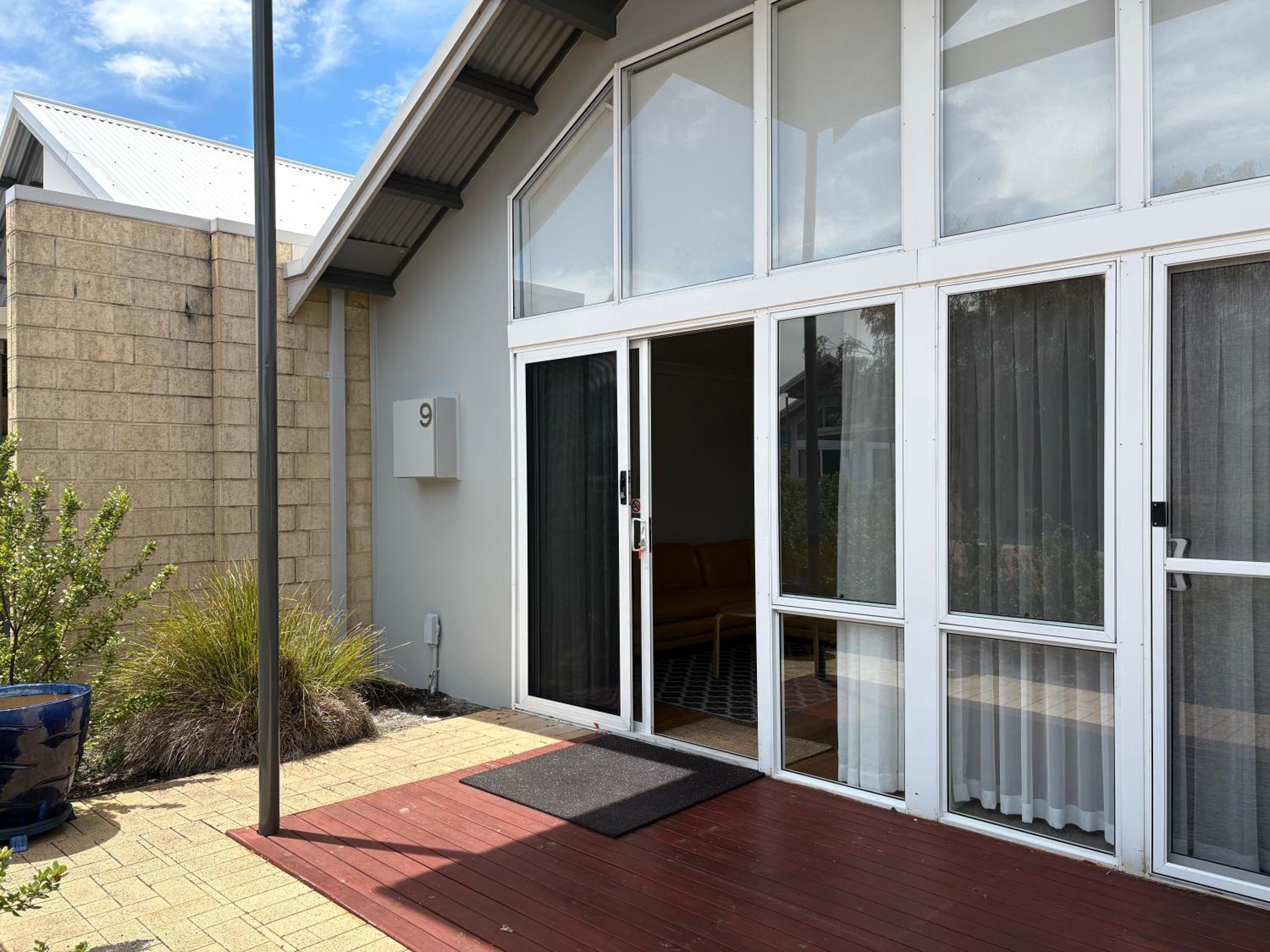 Three-Bedroom House photo 2