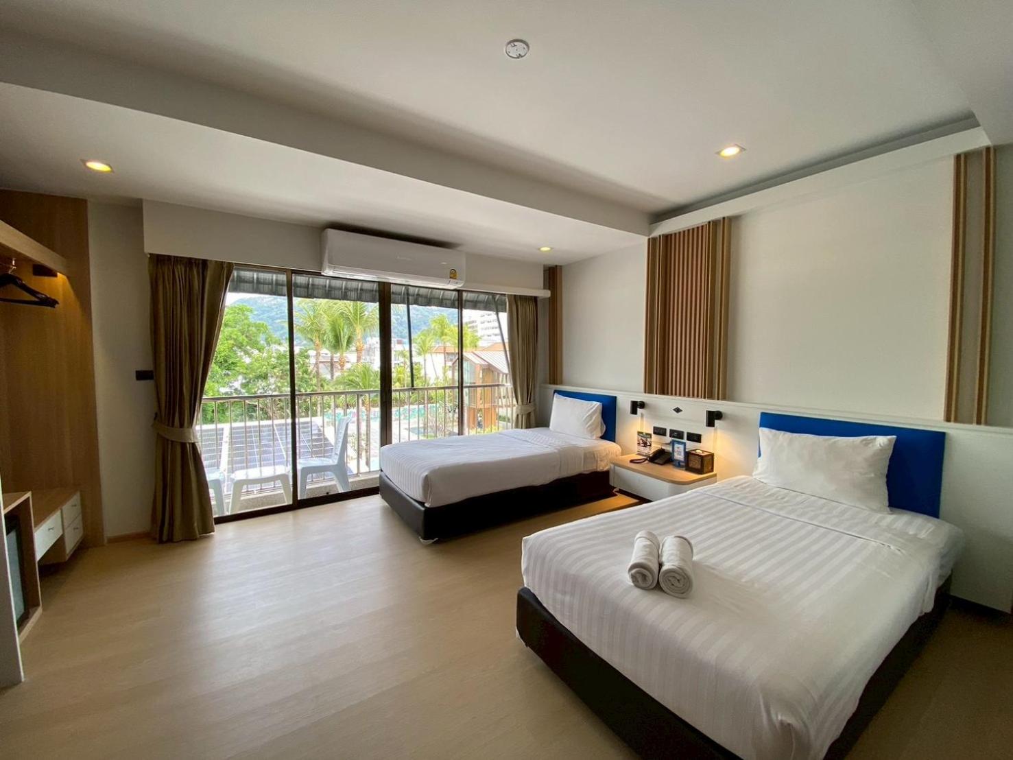 Deluxe Twin with Balcony  - Photo 6