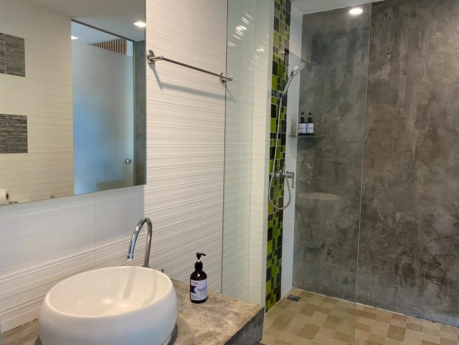 Deluxe Twin with Balcony  - Photo 14