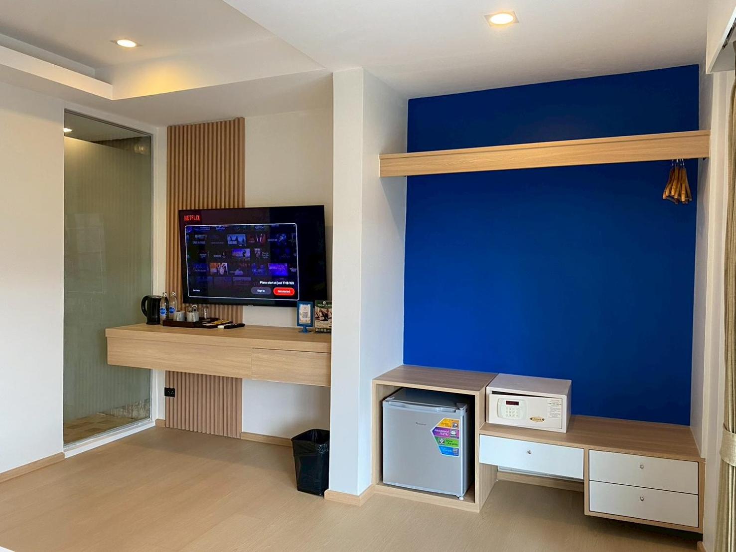 Deluxe Twin with Balcony  - Photo 4