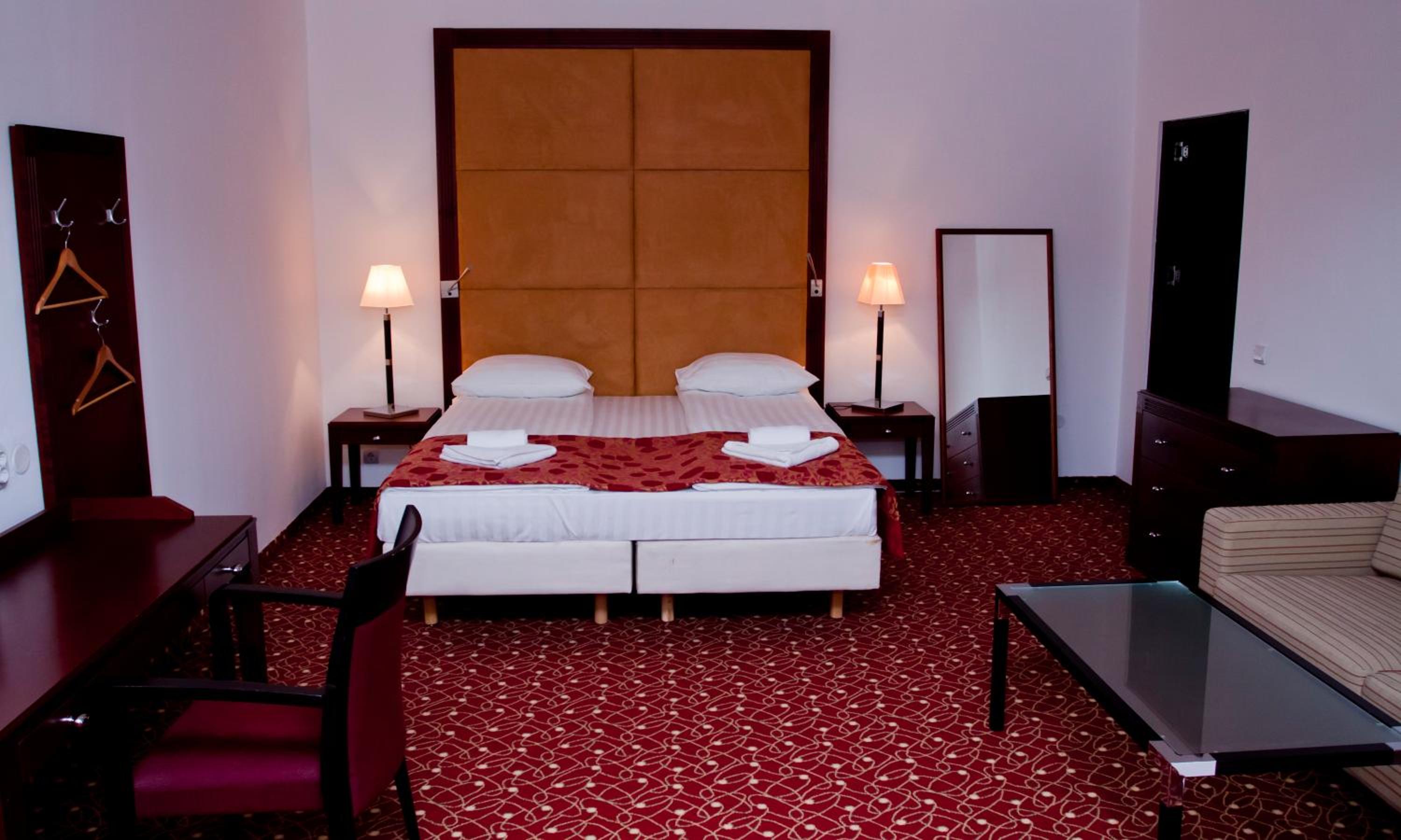 Twin Room - Photo 2