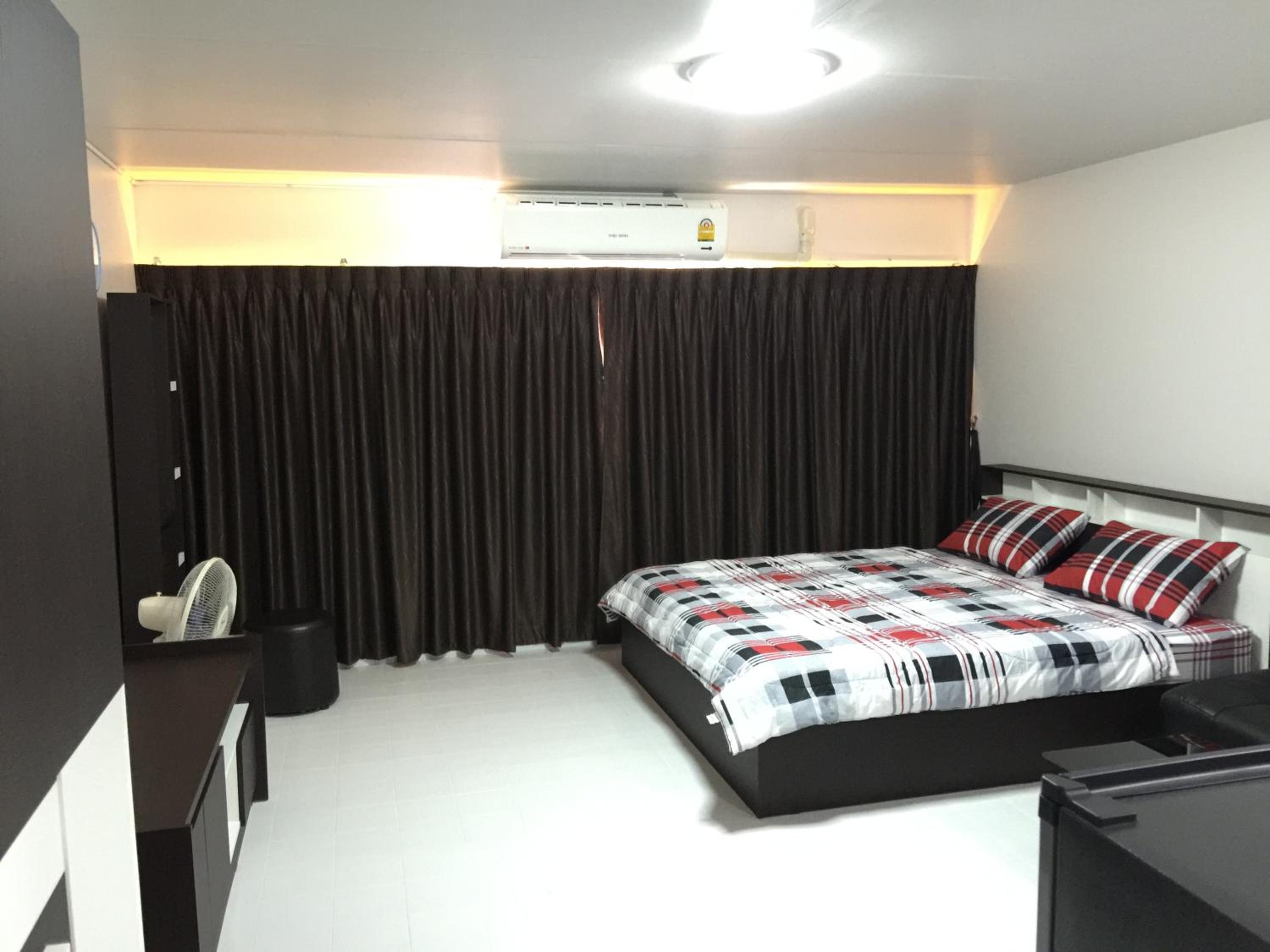 Apartment - Photo 13