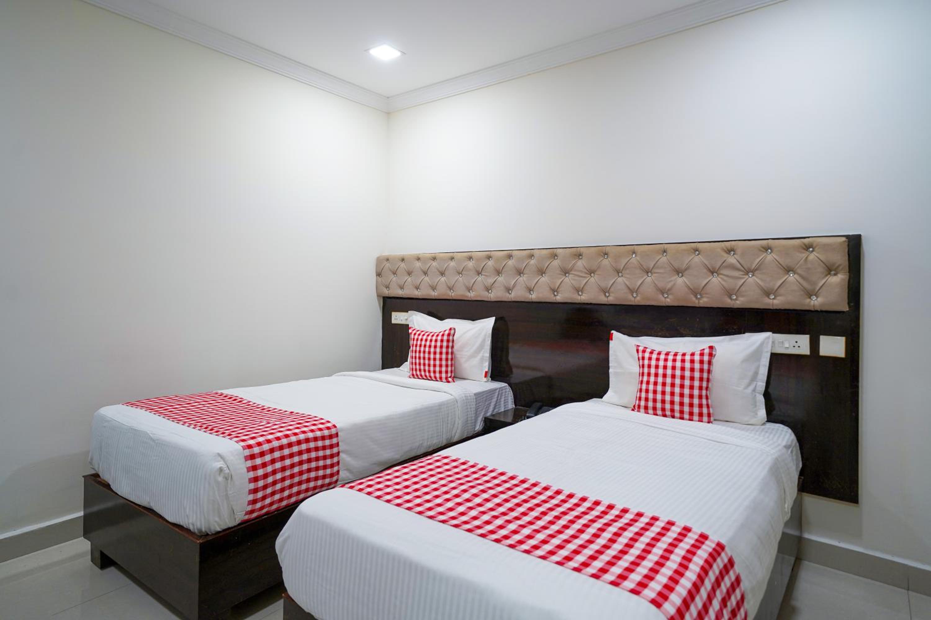 Deluxe Twin Room photo 3
