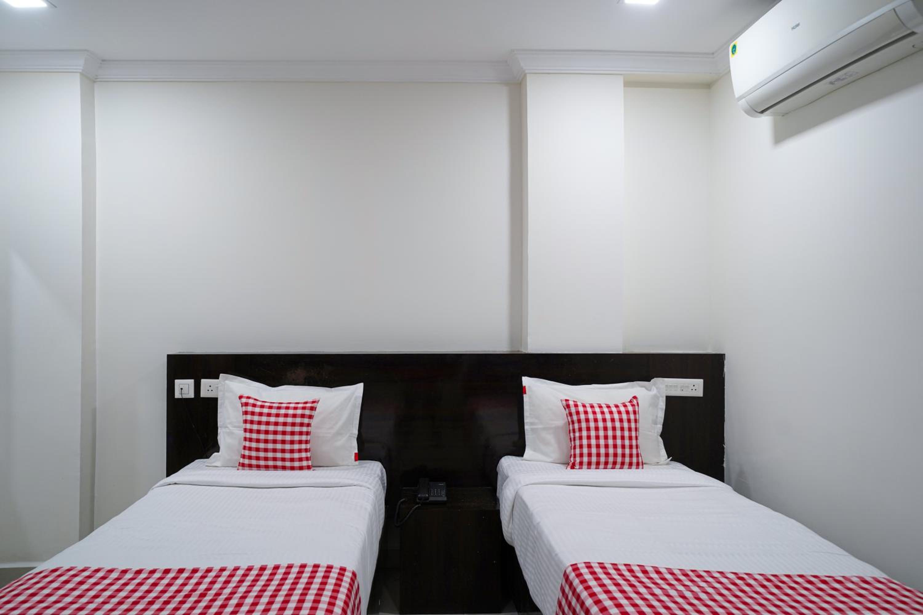 Superior Twin Room photo 2