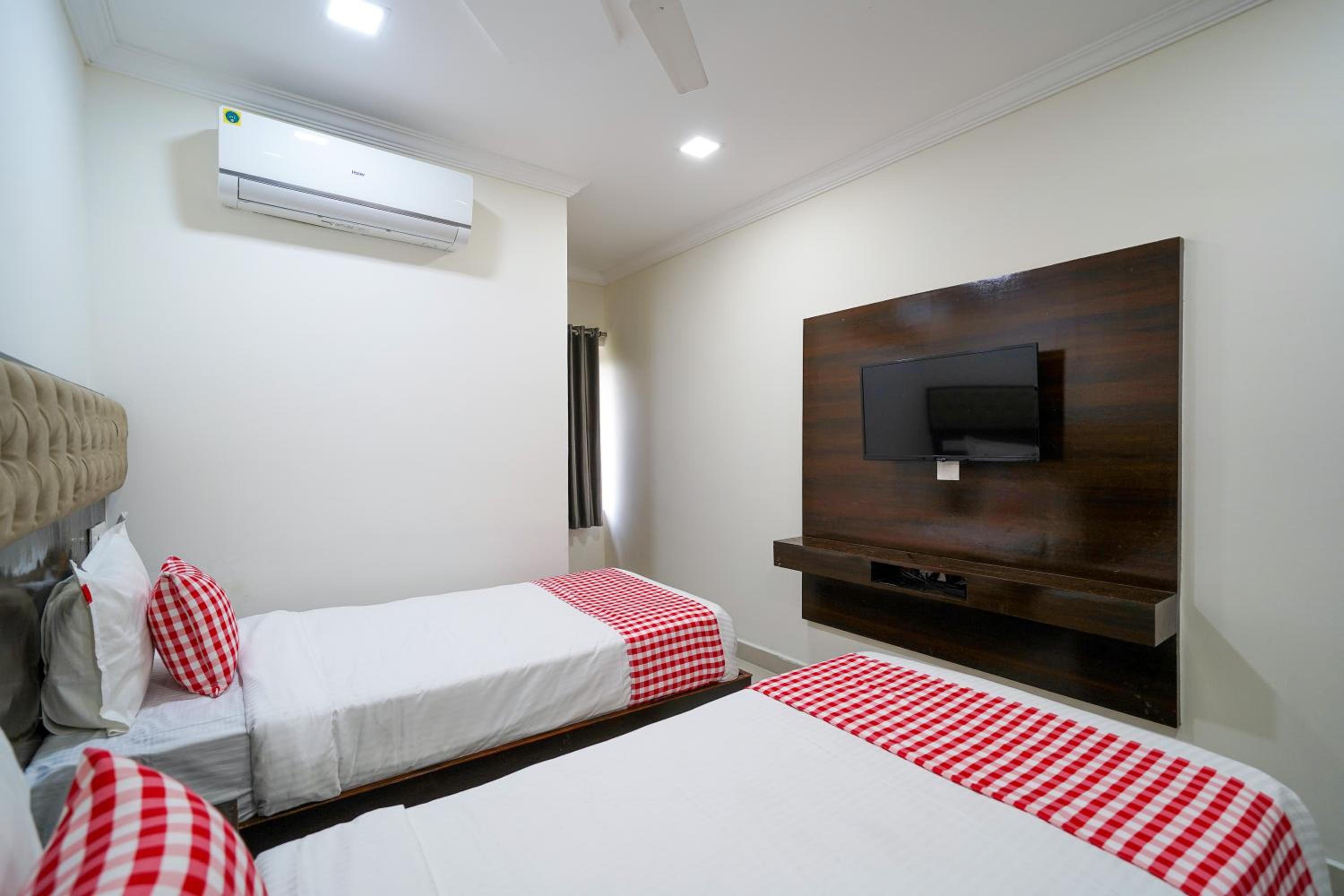 Standard Twin Room photo 3