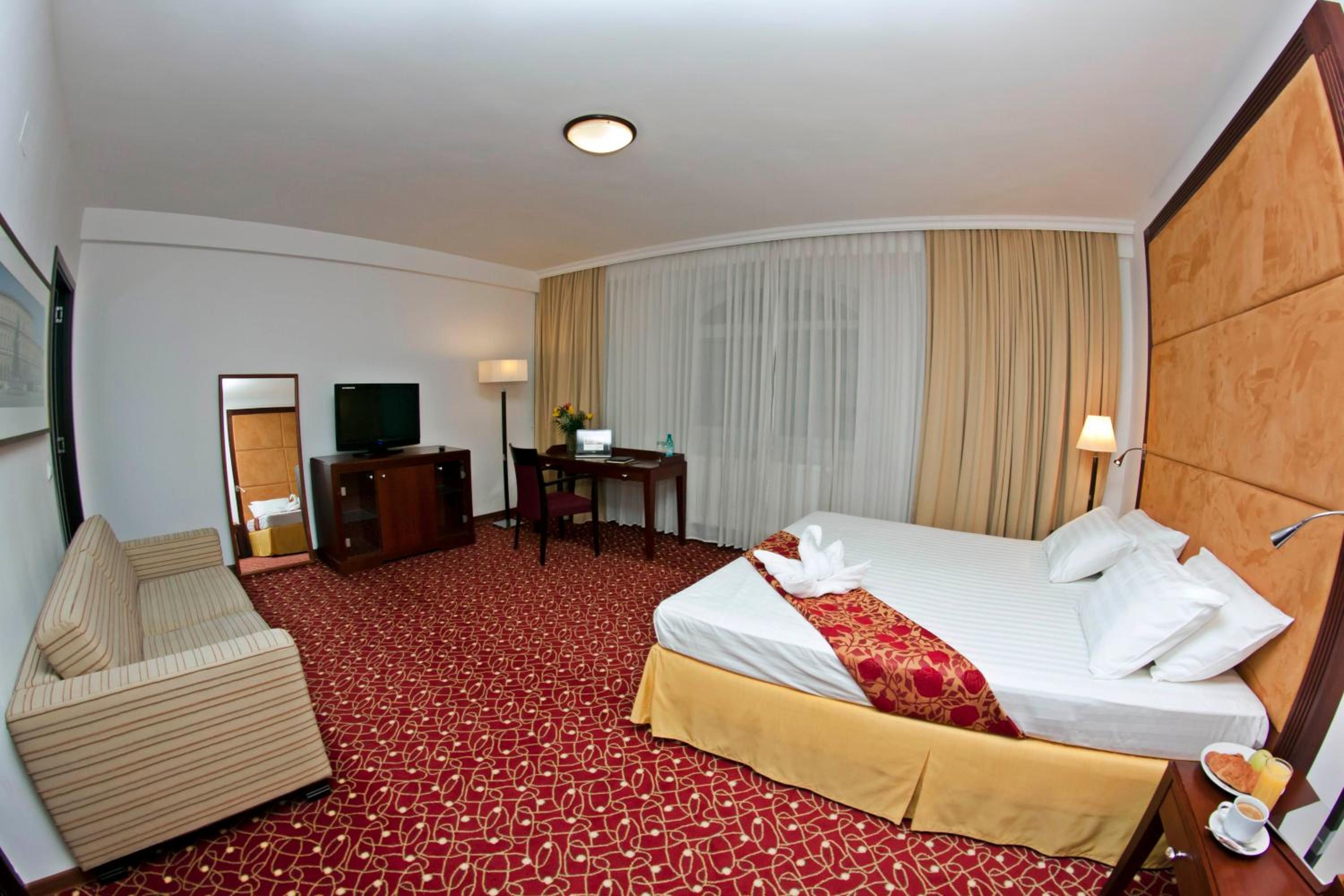Double Room - Photo 20