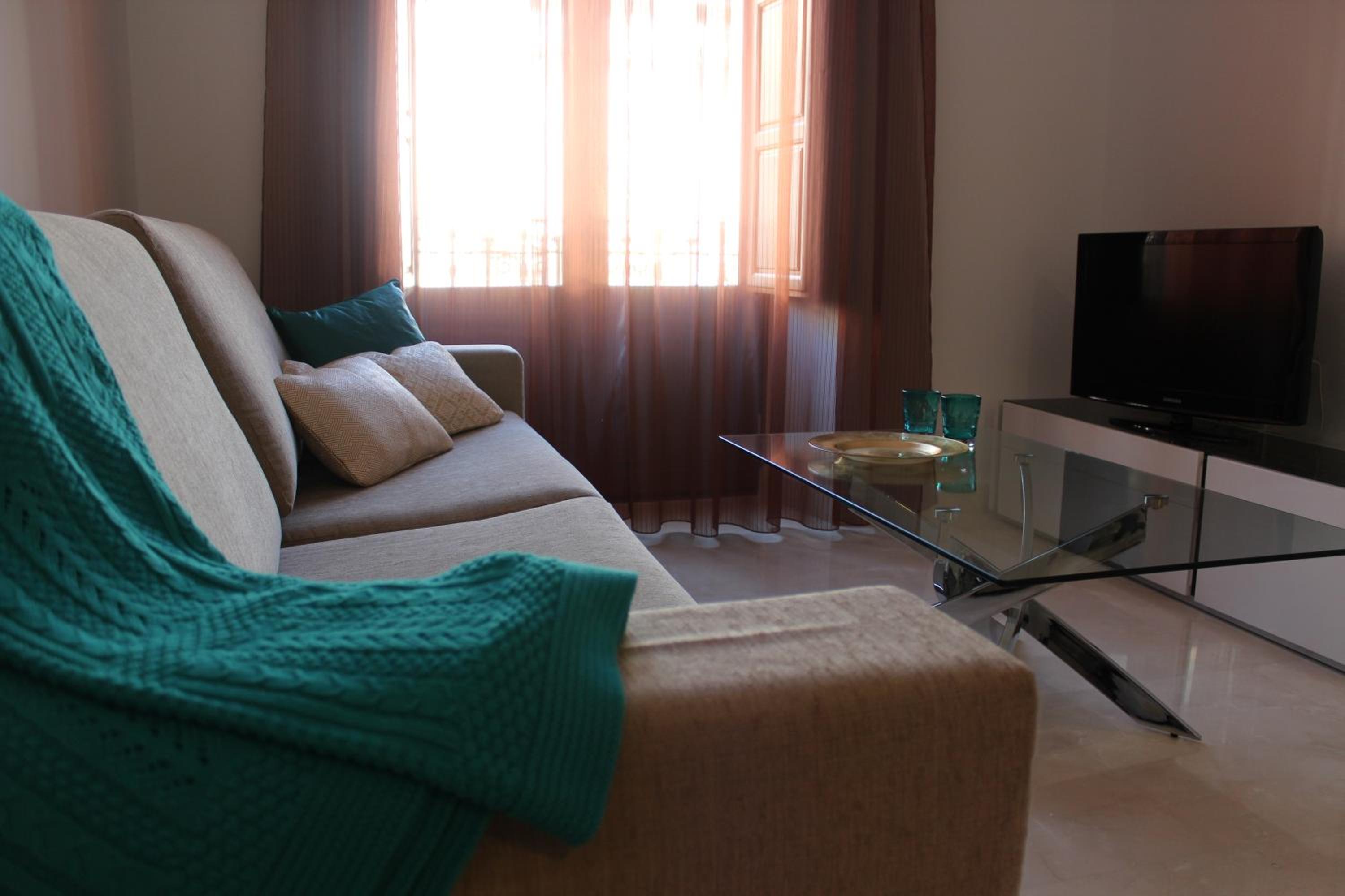 One-Bedroom Apartment photo 3