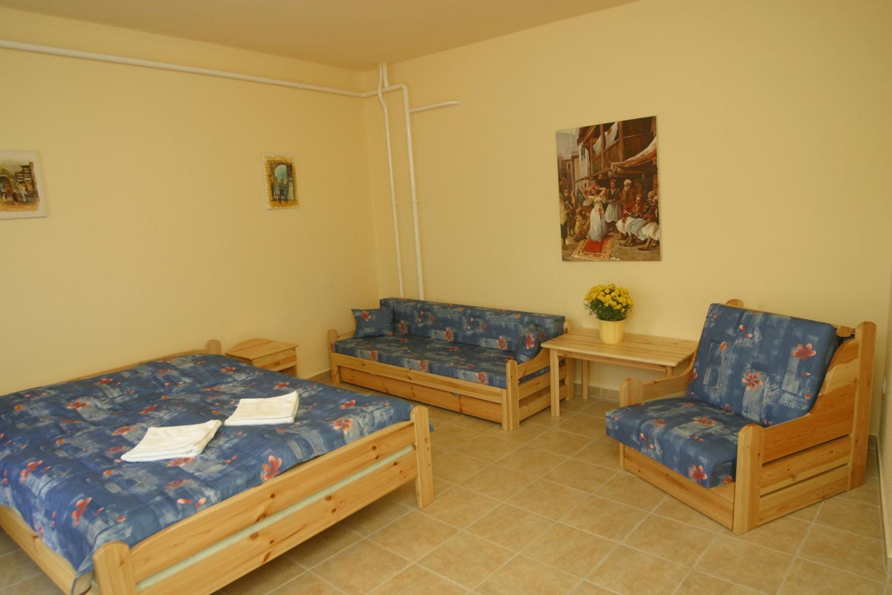 One-Bedroom Apartment (2 Adults) - Photo 1