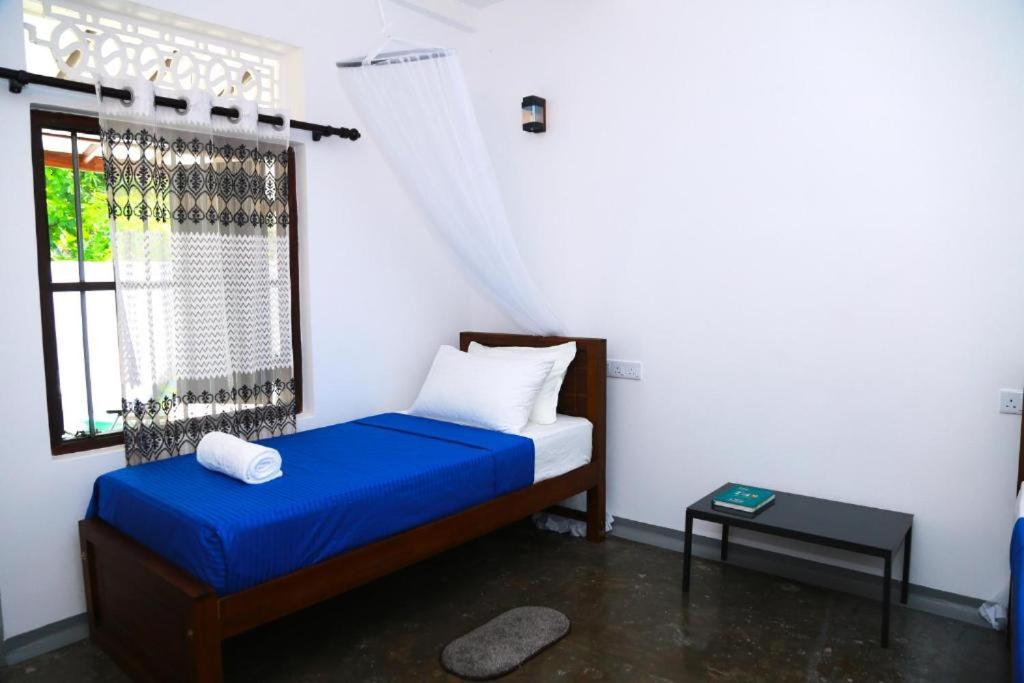 Female Dormitory Room photo 2