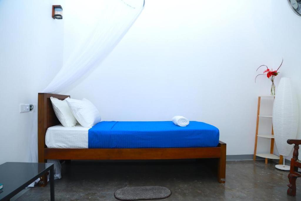 Female Dormitory Room photo 3