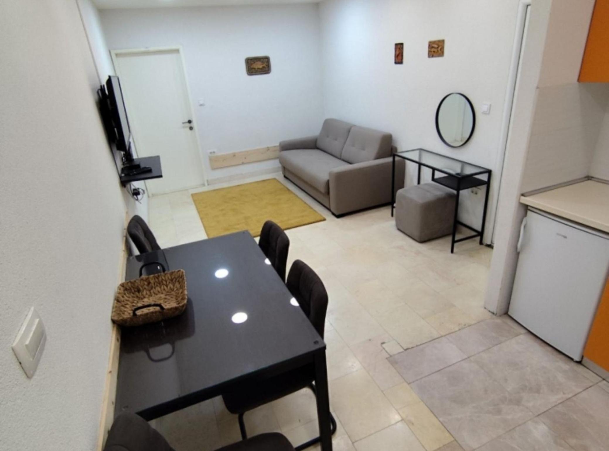 One Bedroom Apartment 2 photo 3